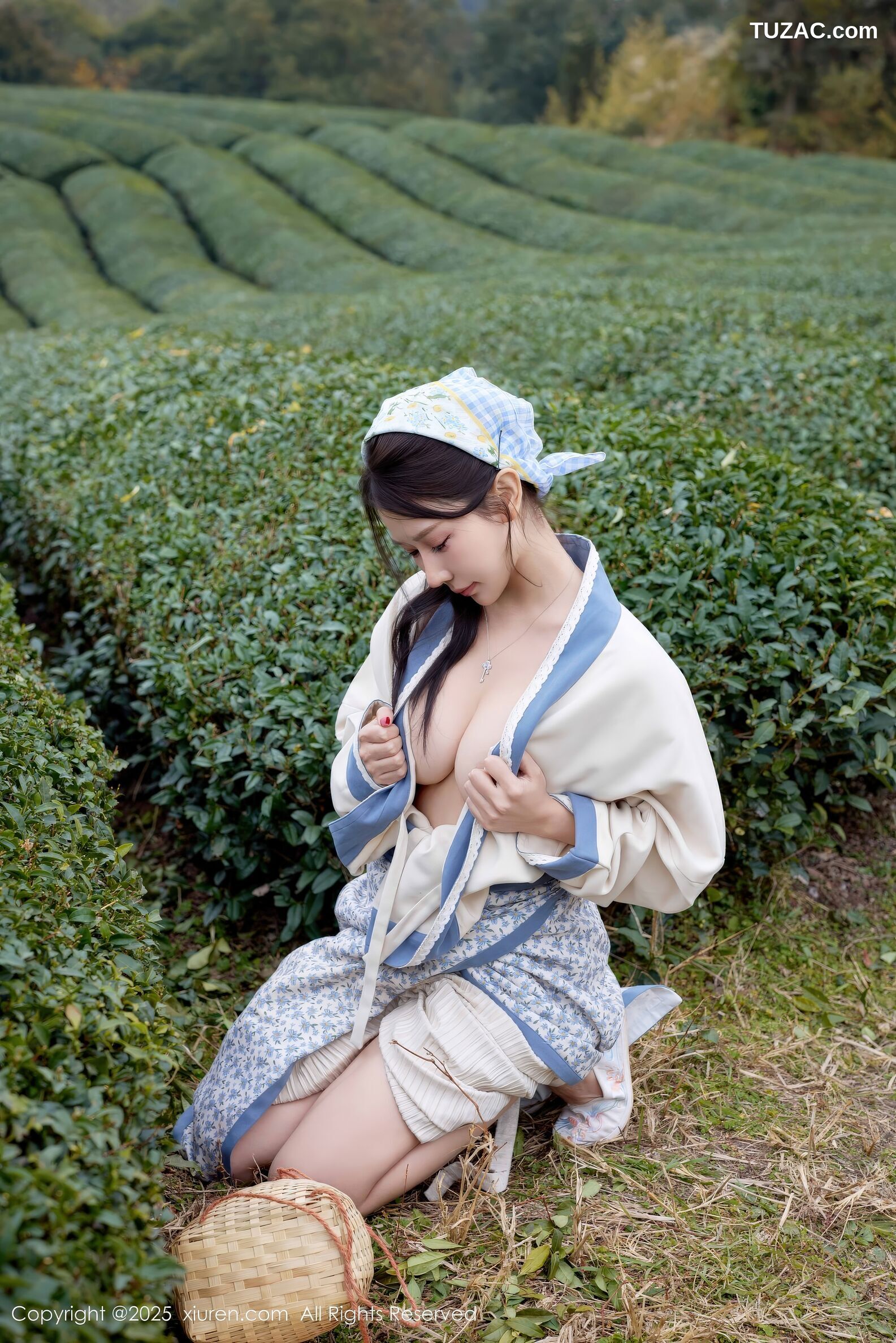 XiuRen秀人网-11098-尹甜甜-采茶女古风白衣户外爆乳全裸-2025.12.11