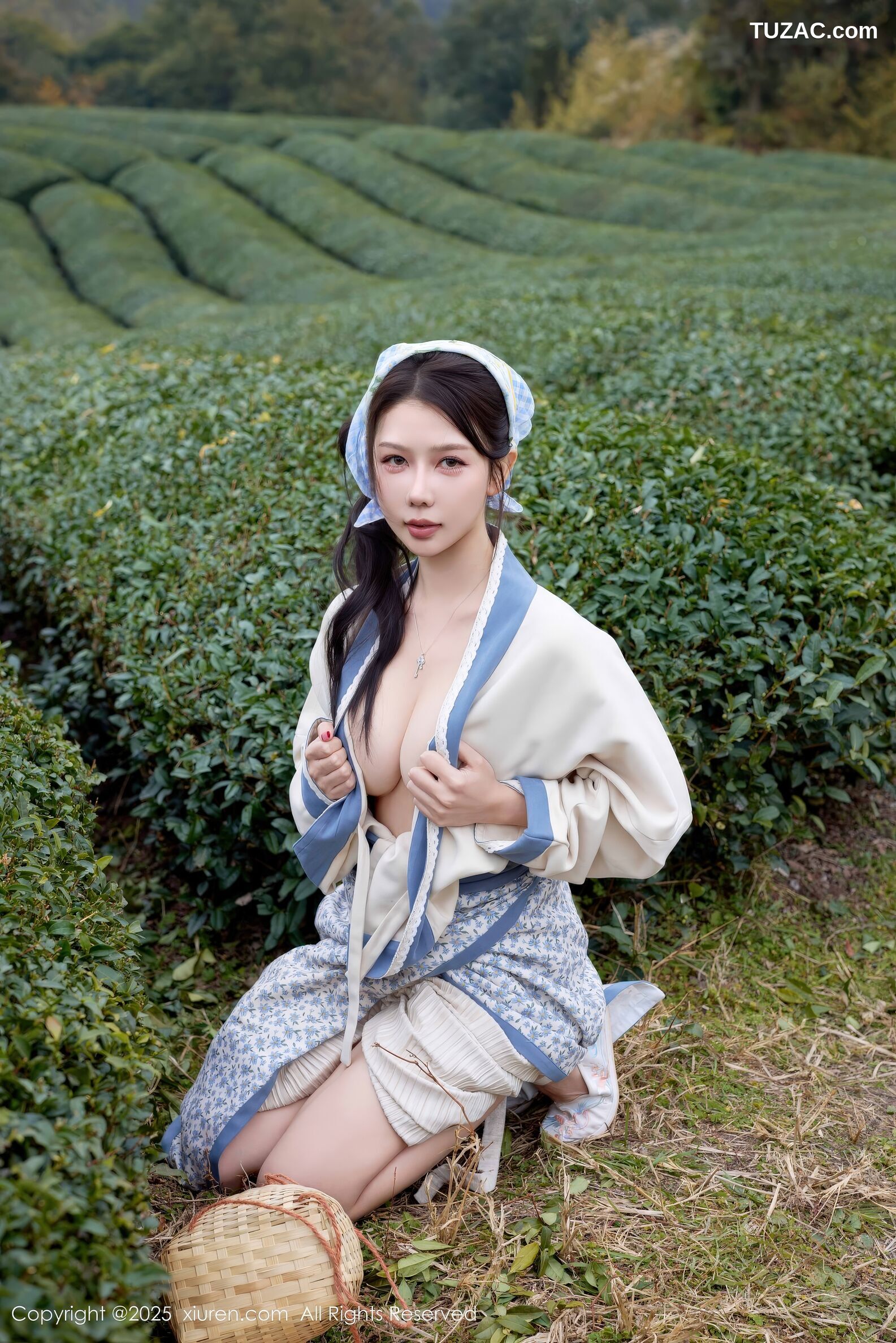 XiuRen秀人网-11098-尹甜甜-采茶女古风白衣户外爆乳全裸-2025.12.11