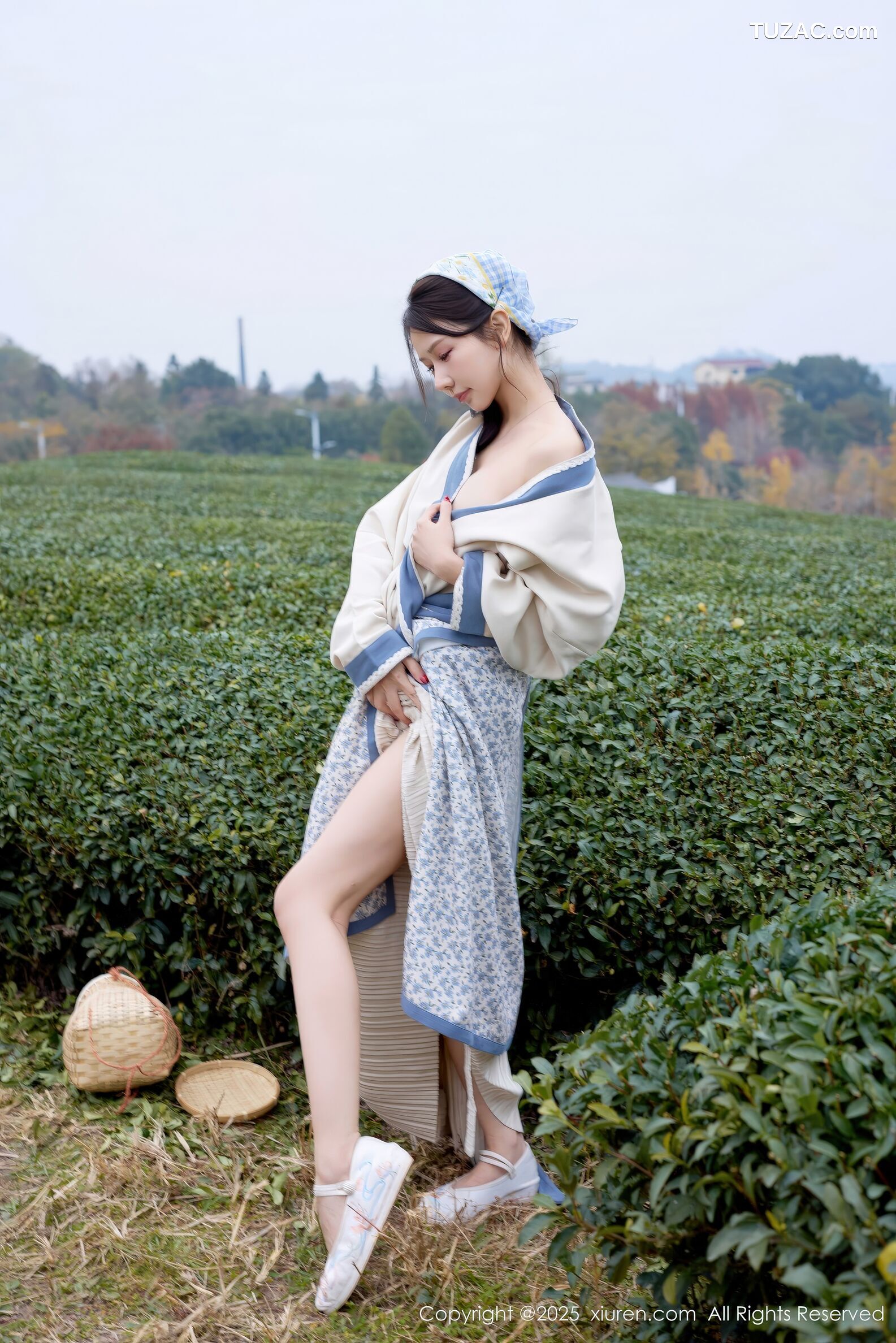XiuRen秀人网-11098-尹甜甜-采茶女古风白衣户外爆乳全裸-2025.12.11