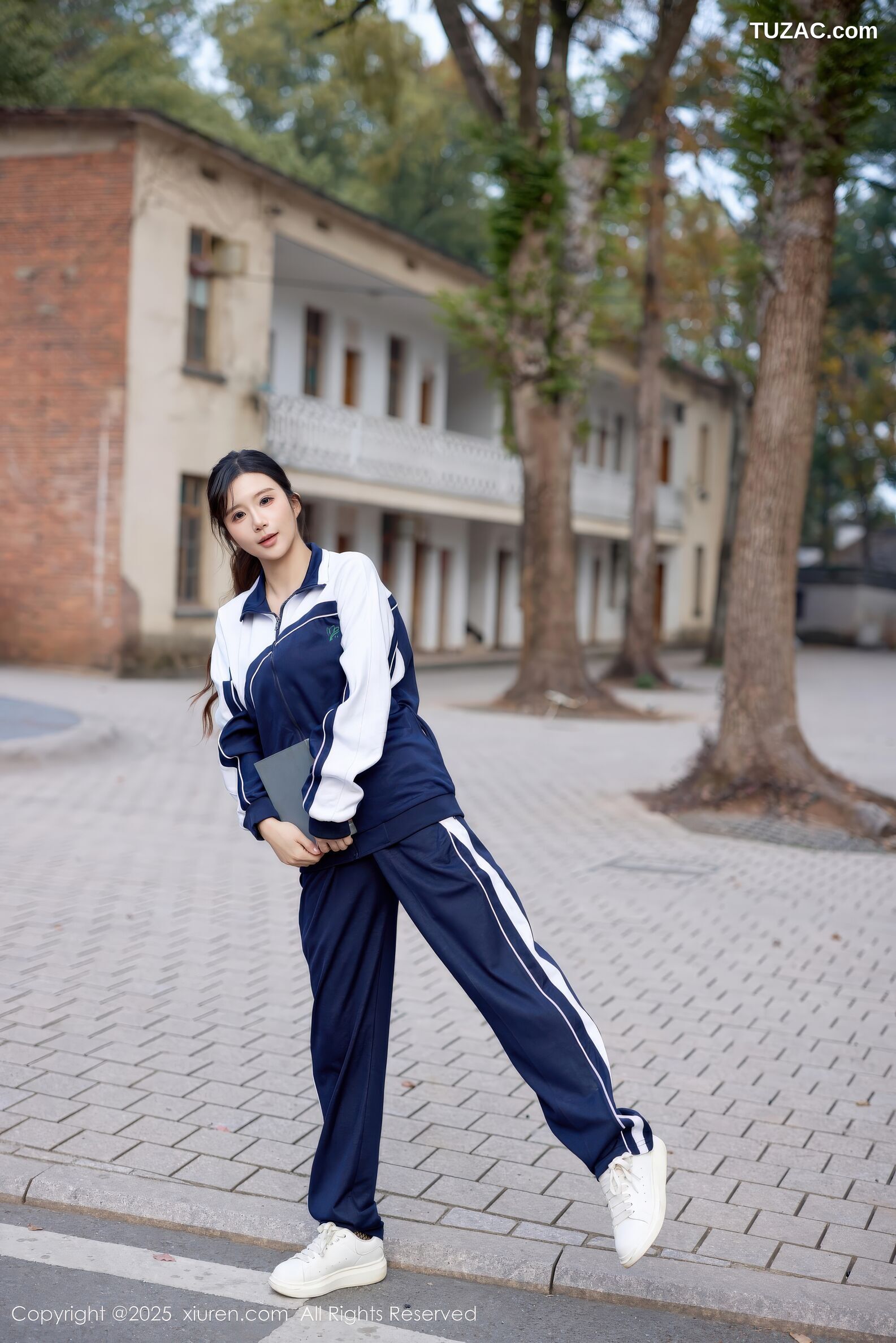XiuRen秀人网-11103-小肉肉咪-校服校园清纯少女红色内衣-2025.12.12
