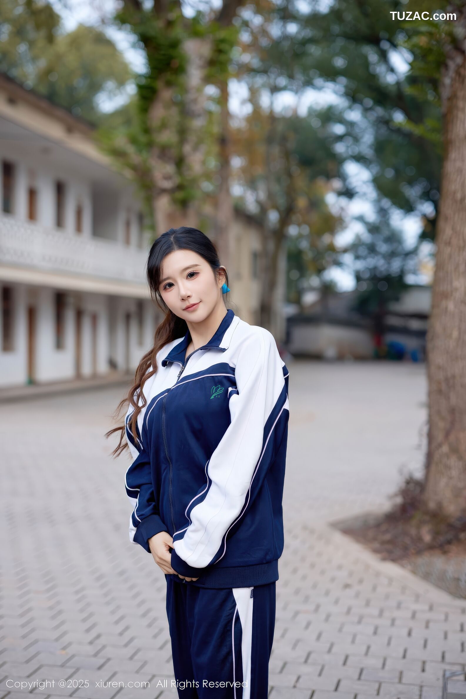 XiuRen秀人网-11103-小肉肉咪-校服校园清纯少女红色内衣-2025.12.12
