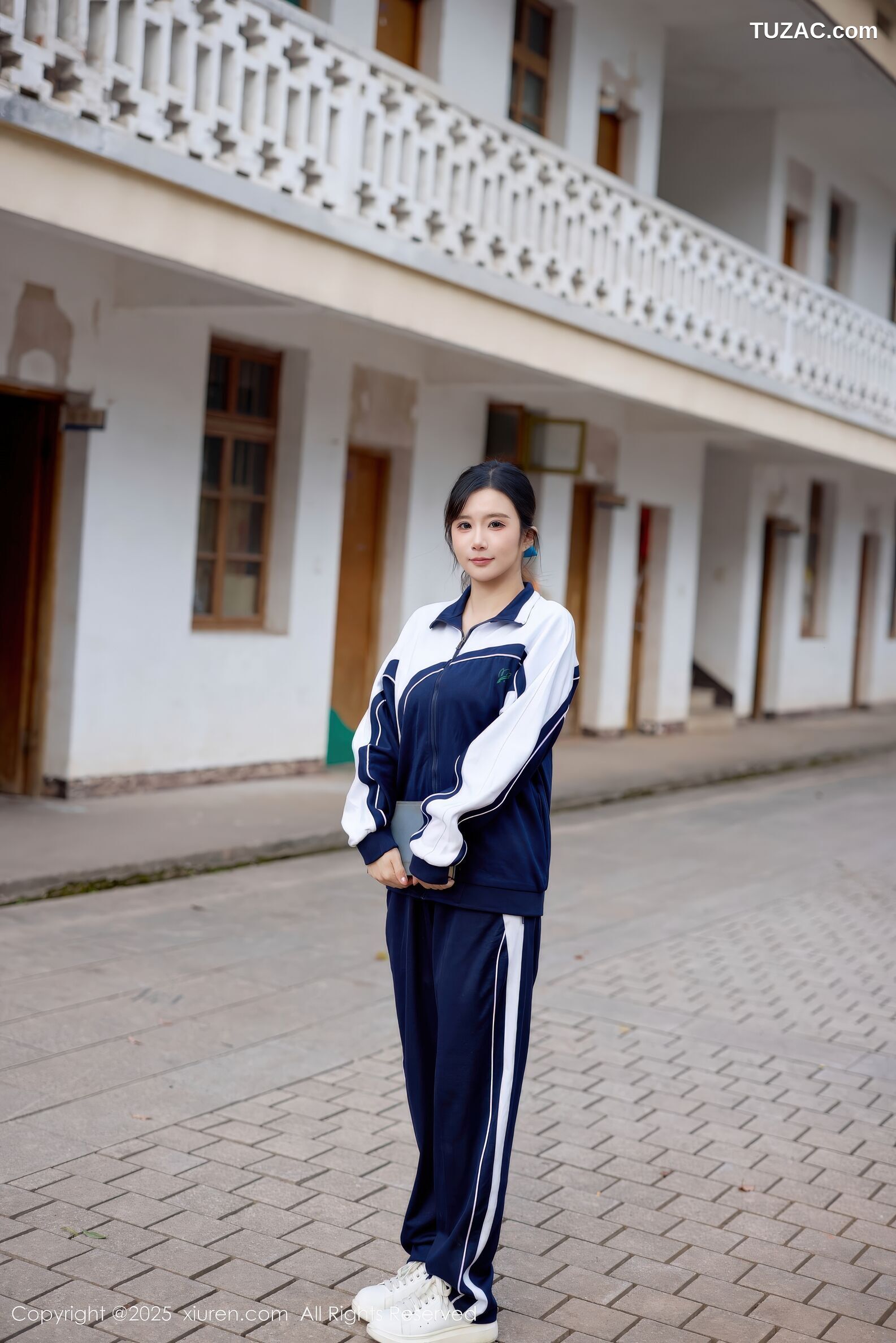 XiuRen秀人网-11103-小肉肉咪-校服校园清纯少女红色内衣-2025.12.12