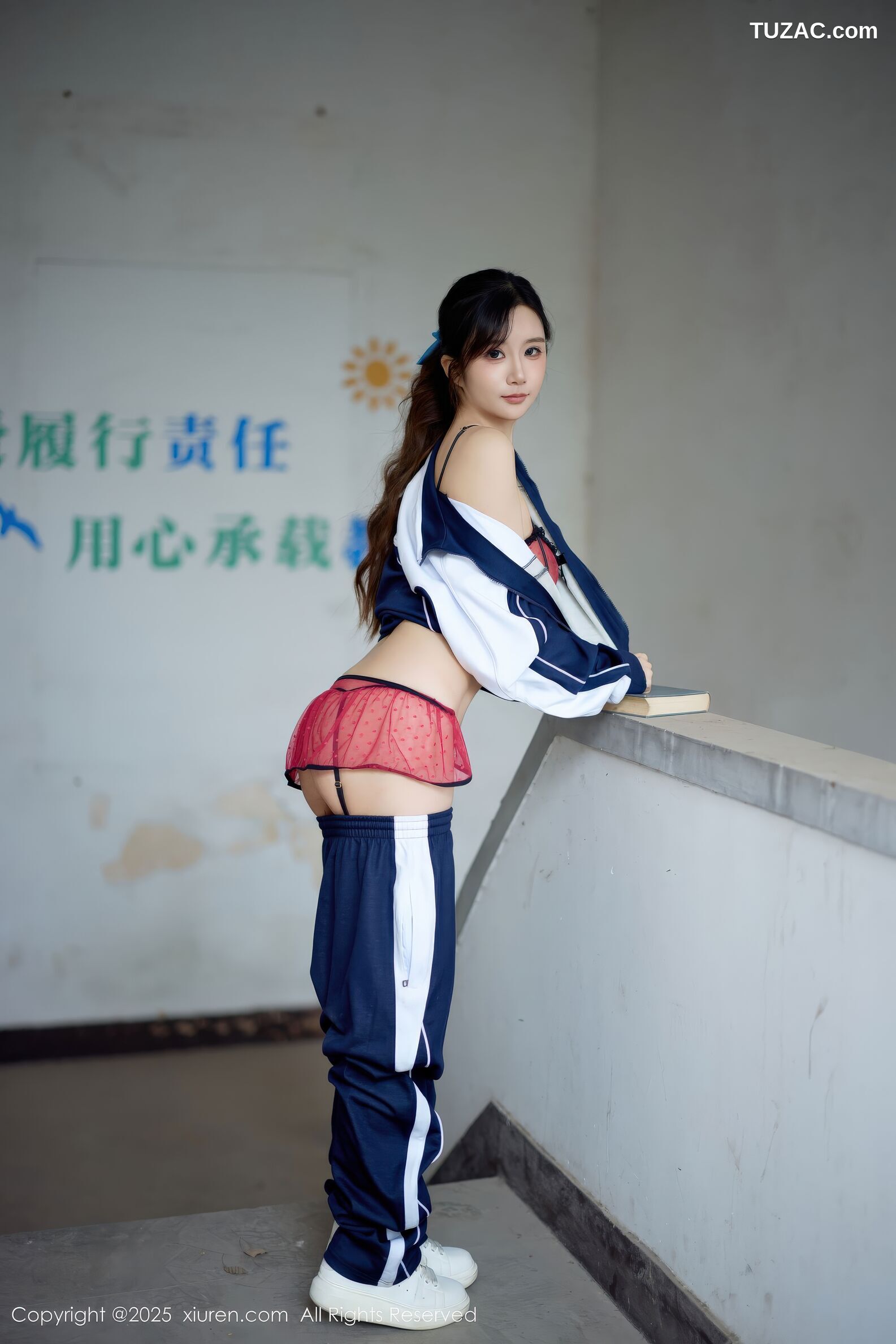 XiuRen秀人网-11103-小肉肉咪-校服校园清纯少女红色内衣-2025.12.12