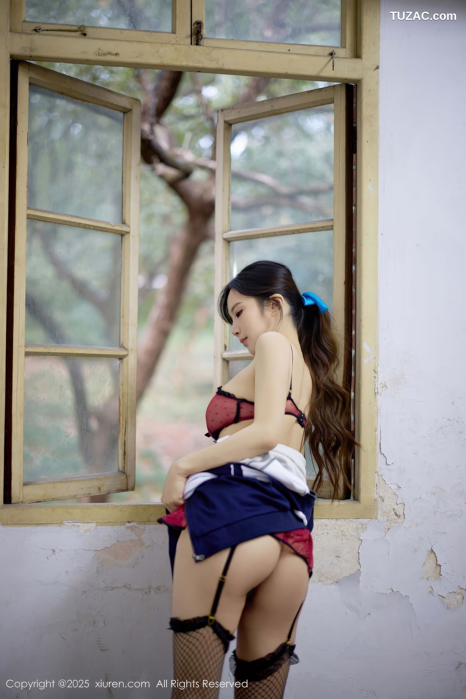 XiuRen秀人网-11103-小肉肉咪-校服校园清纯少女红色内衣-2025.12.12
