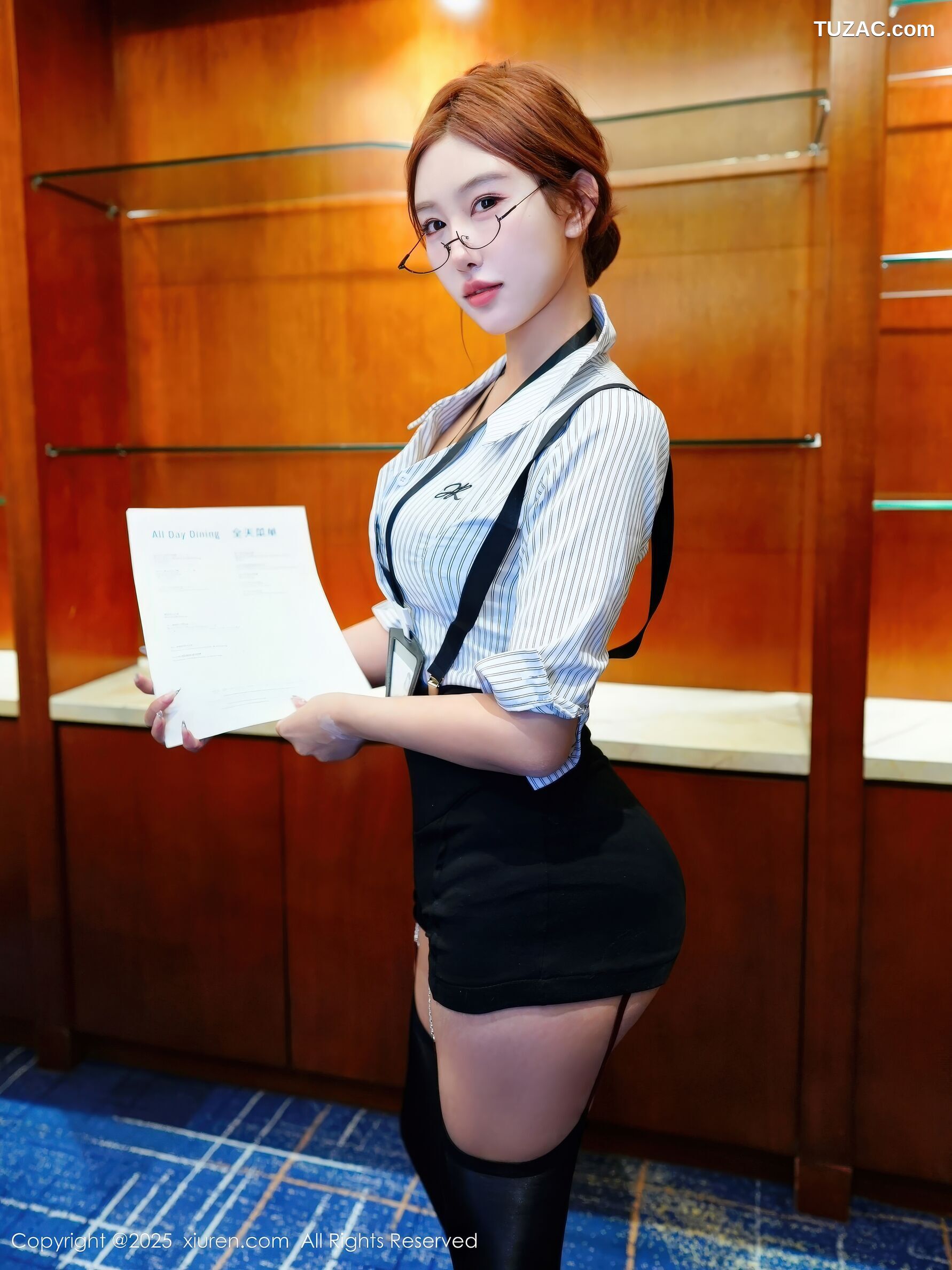 XiuRen秀人网-11104-金允希Yuki-OL条纹衬衫黑短裙黑丝-2025.12.12
