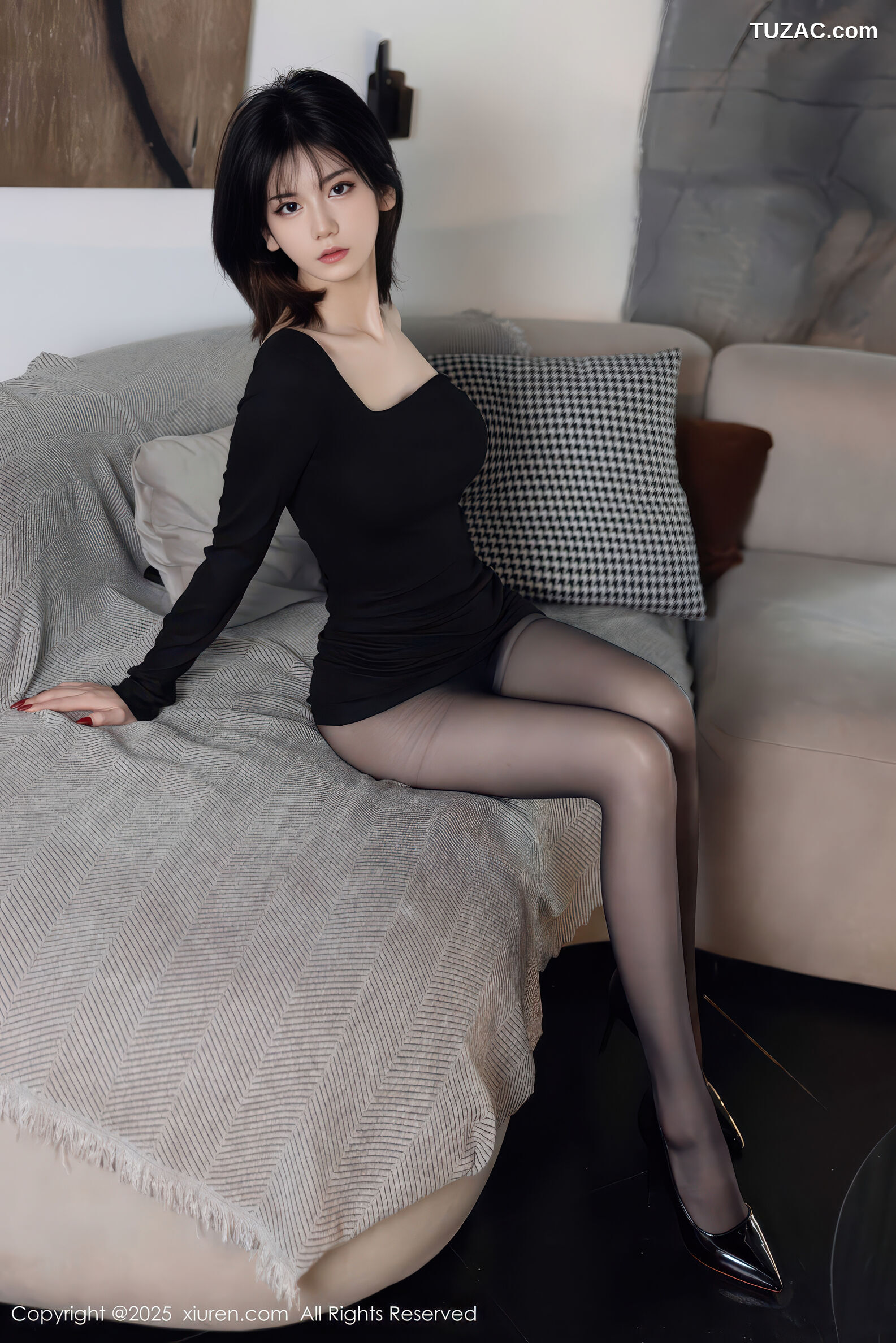 XiuRen秀人网-11105-凌七七-短发美女黑色连衣短裙黑丝-2025.12.12