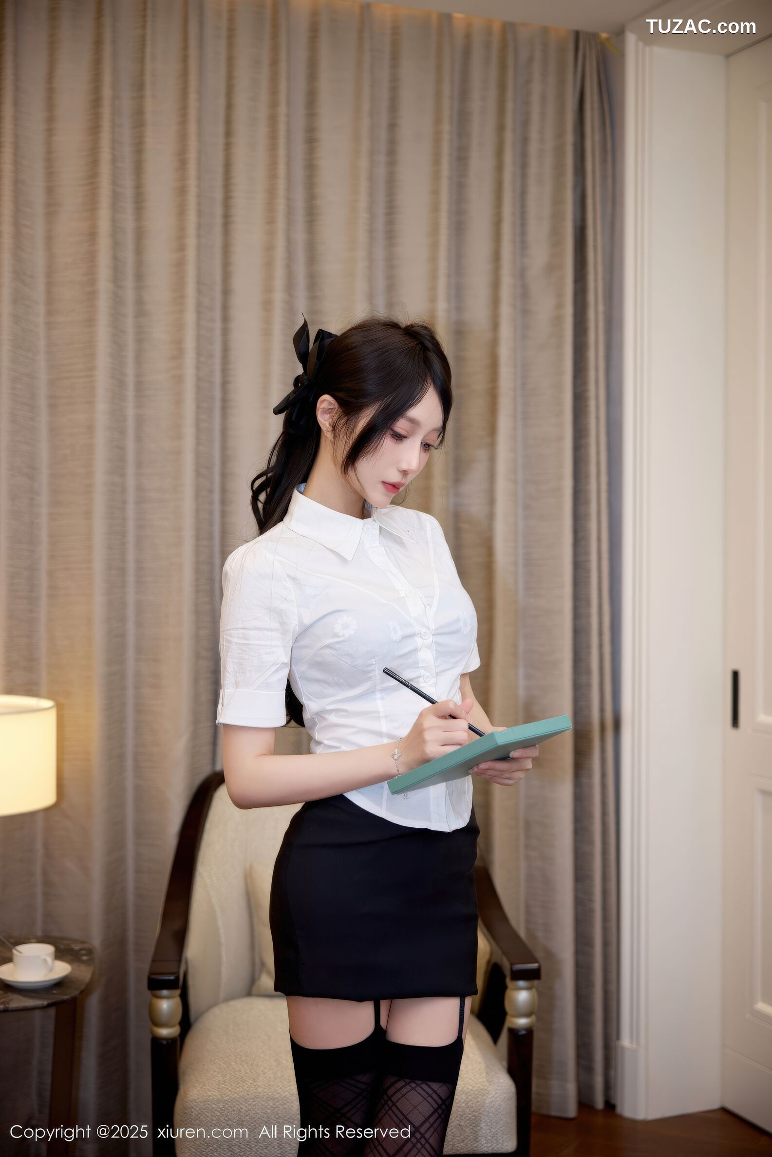 XiuRen秀人网-11108-玥儿玥er-OL白衬衫很短裙黑丝蓝蕾丝内衣-2025.12.15