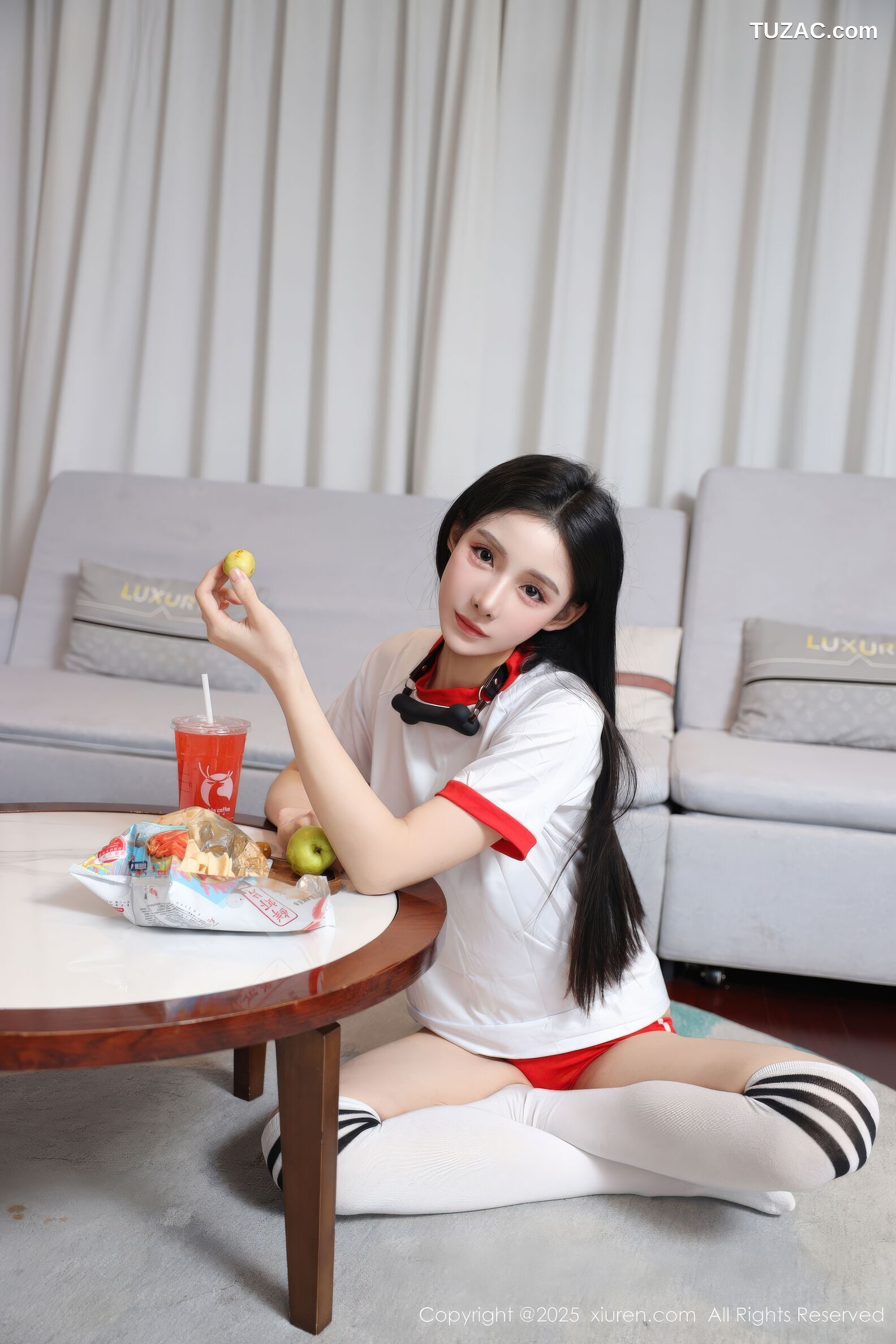 XiuRen秀人网-11110-许微微呀-白色运动T恤白袜红绳绑缚-2025.12.16