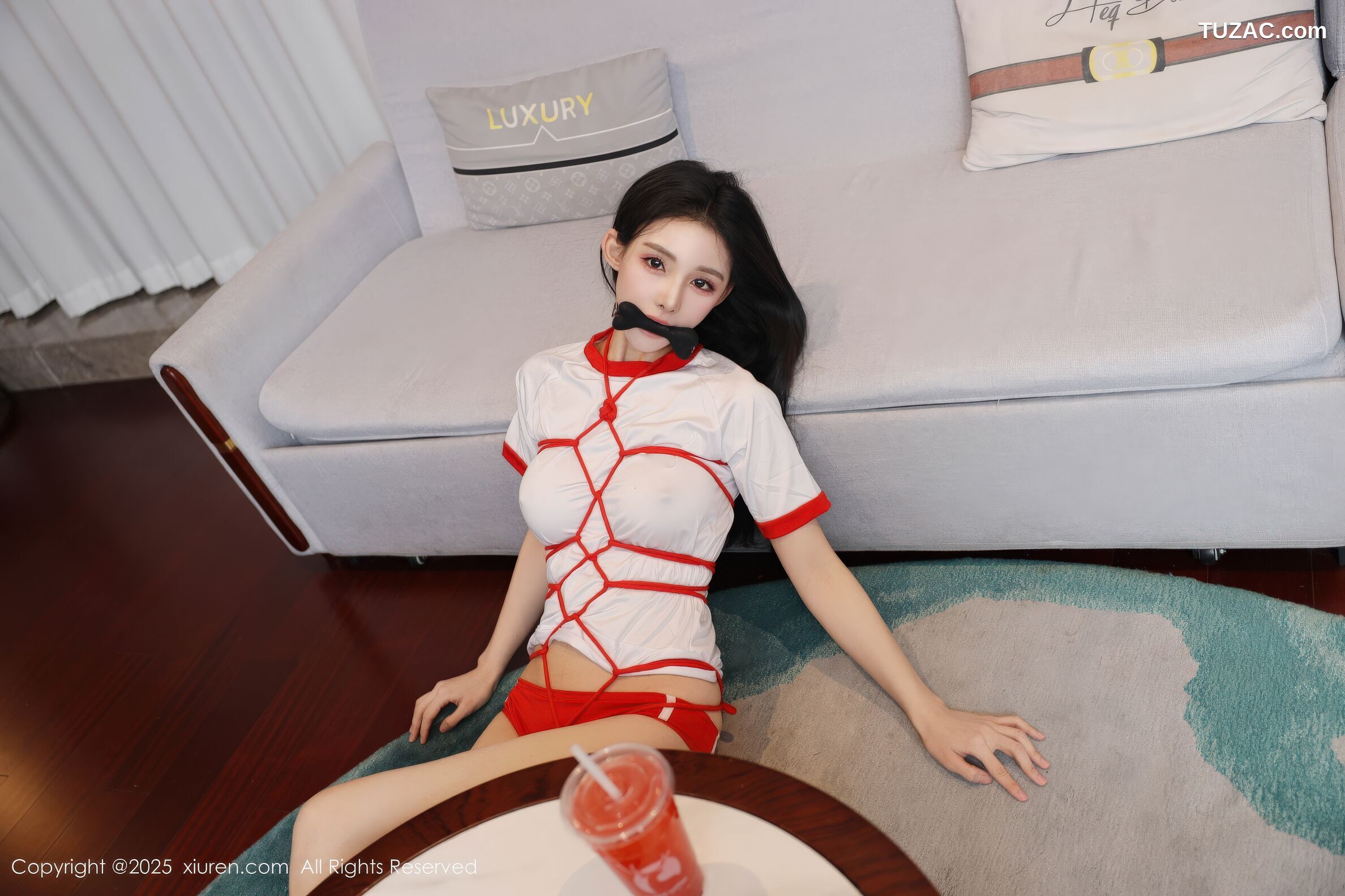 XiuRen秀人网-11110-许微微呀-白色运动T恤白袜红绳绑缚-2025.12.16