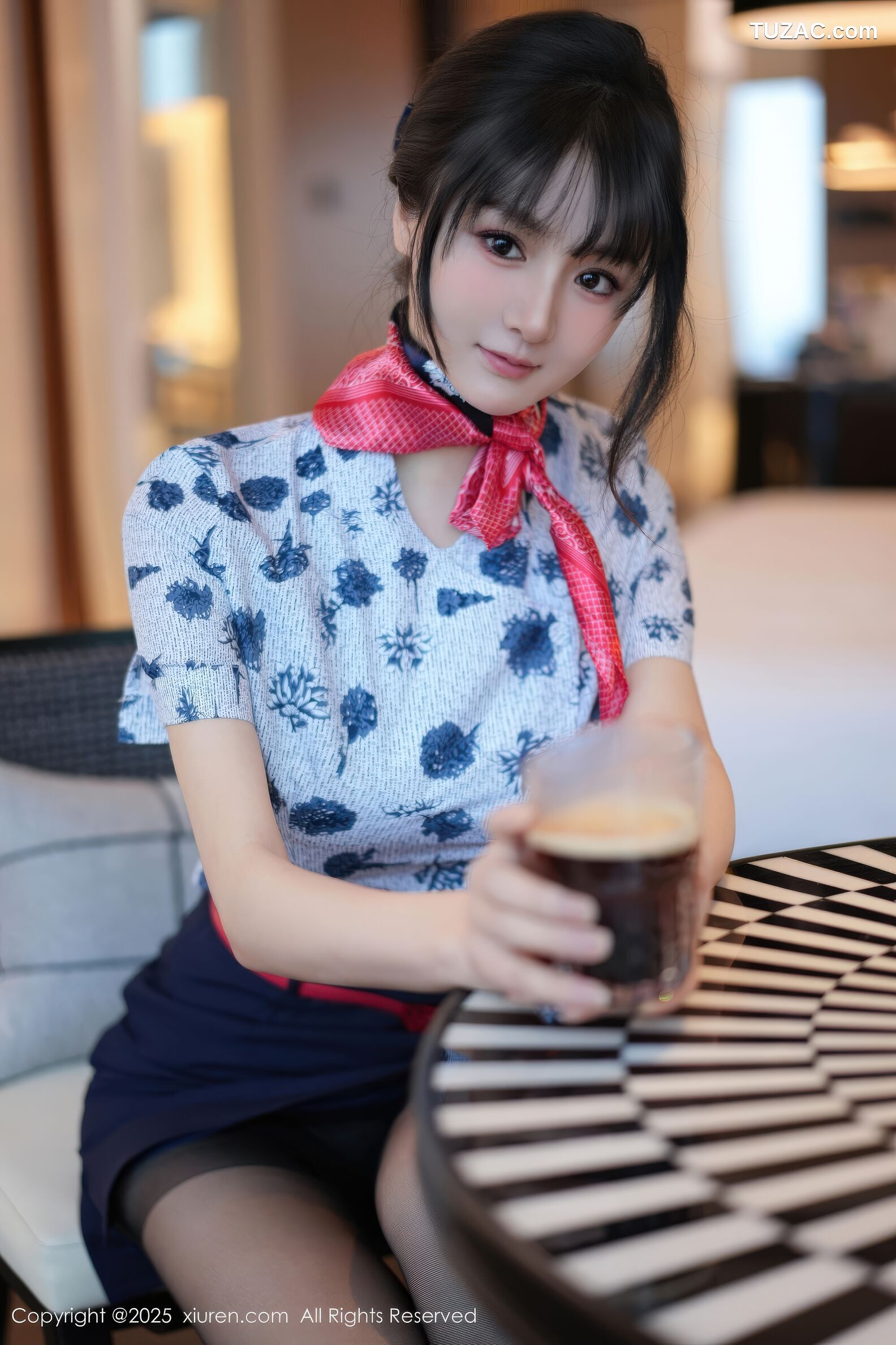 XiuRen秀人网-11115-沈南汐RuRu-空姐制服黑丝灰色内衣爆乳-2025.12.16