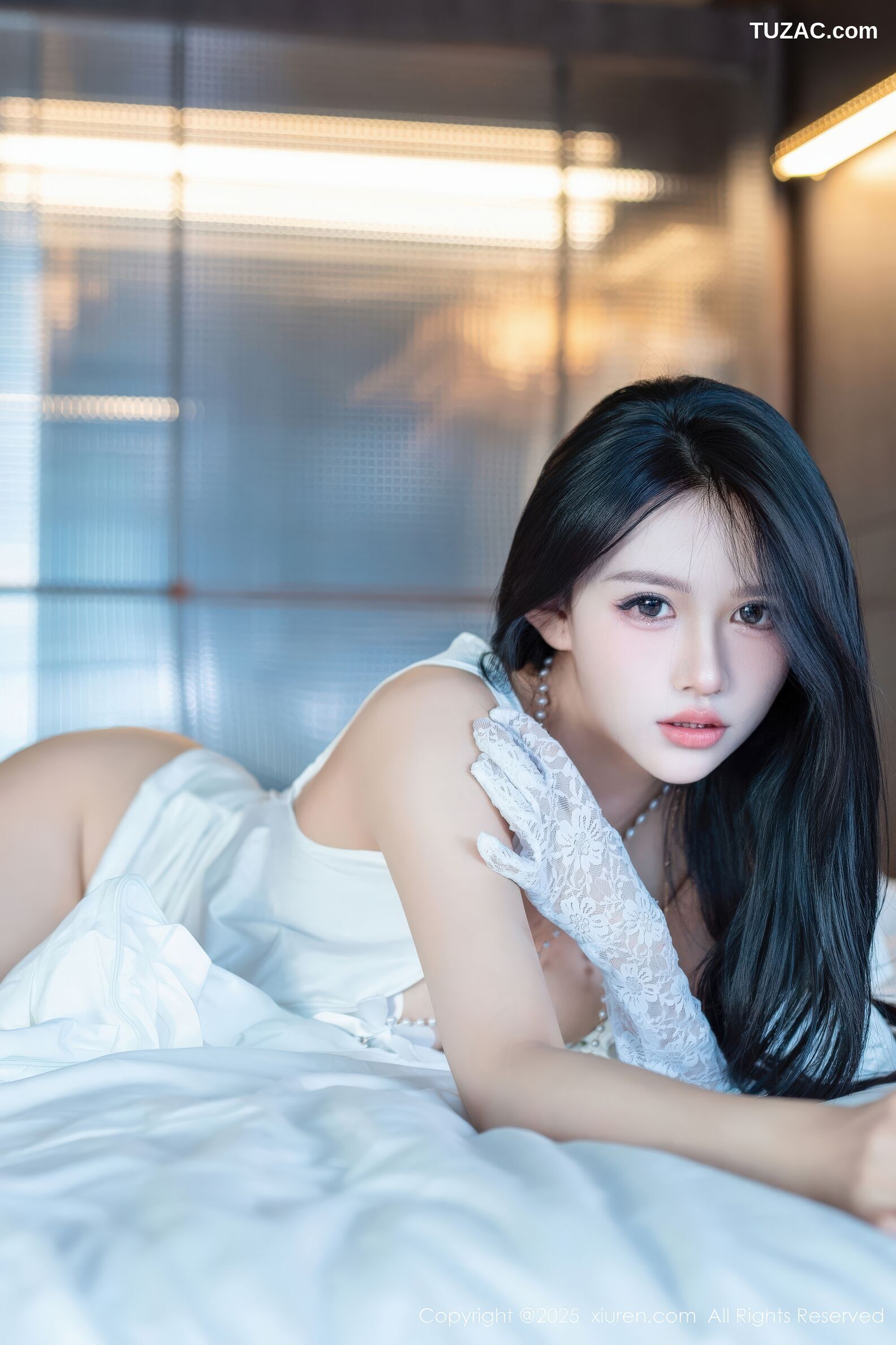 XiuRen秀人网-11124-shelly诗莉-白色情趣内衣白色丝袜-2025.12.18