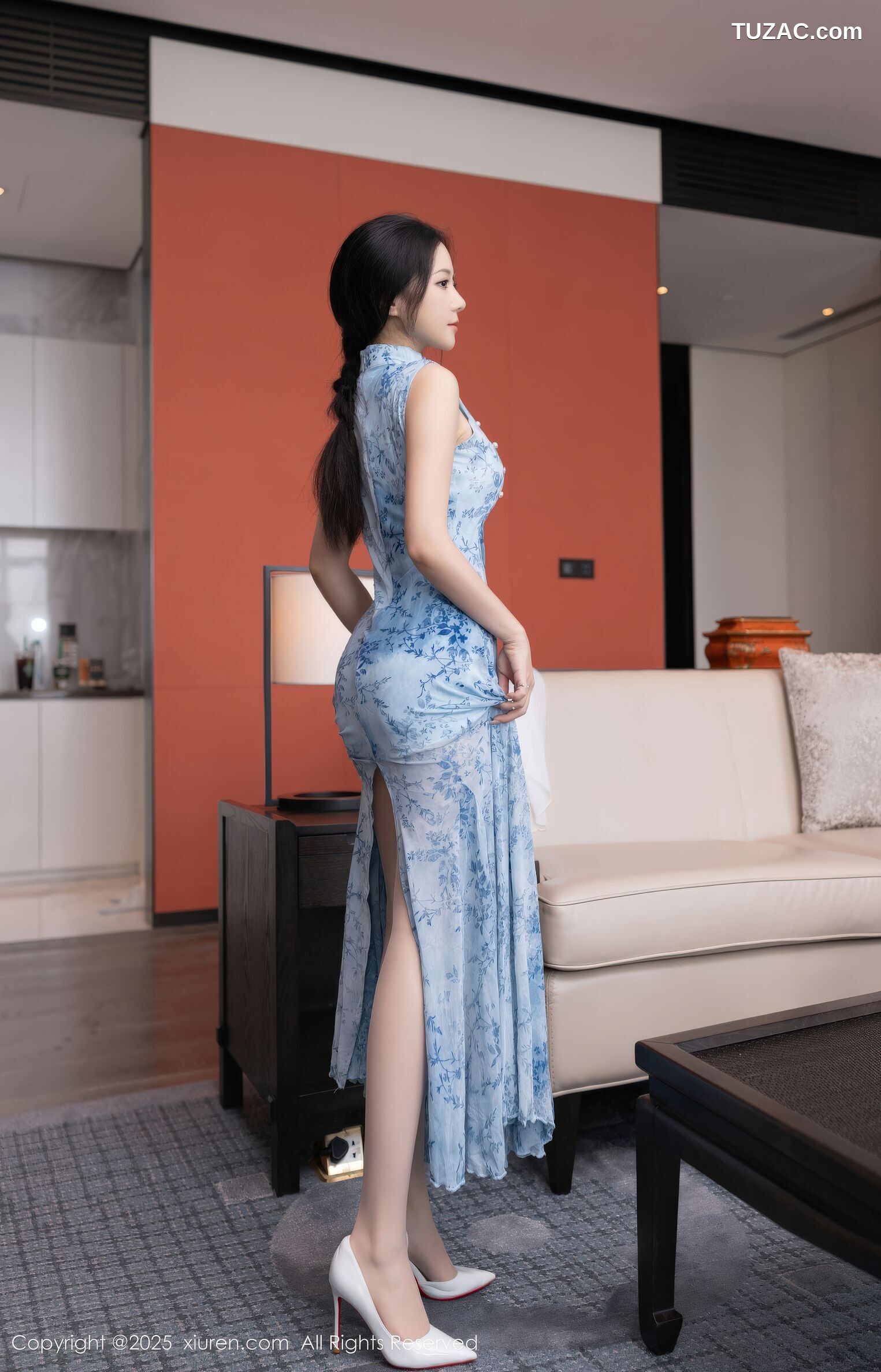 XiuRen秀人网-11133-鱼子酱Fish-青花旗袍白蕾丝内衣-2025.12.19