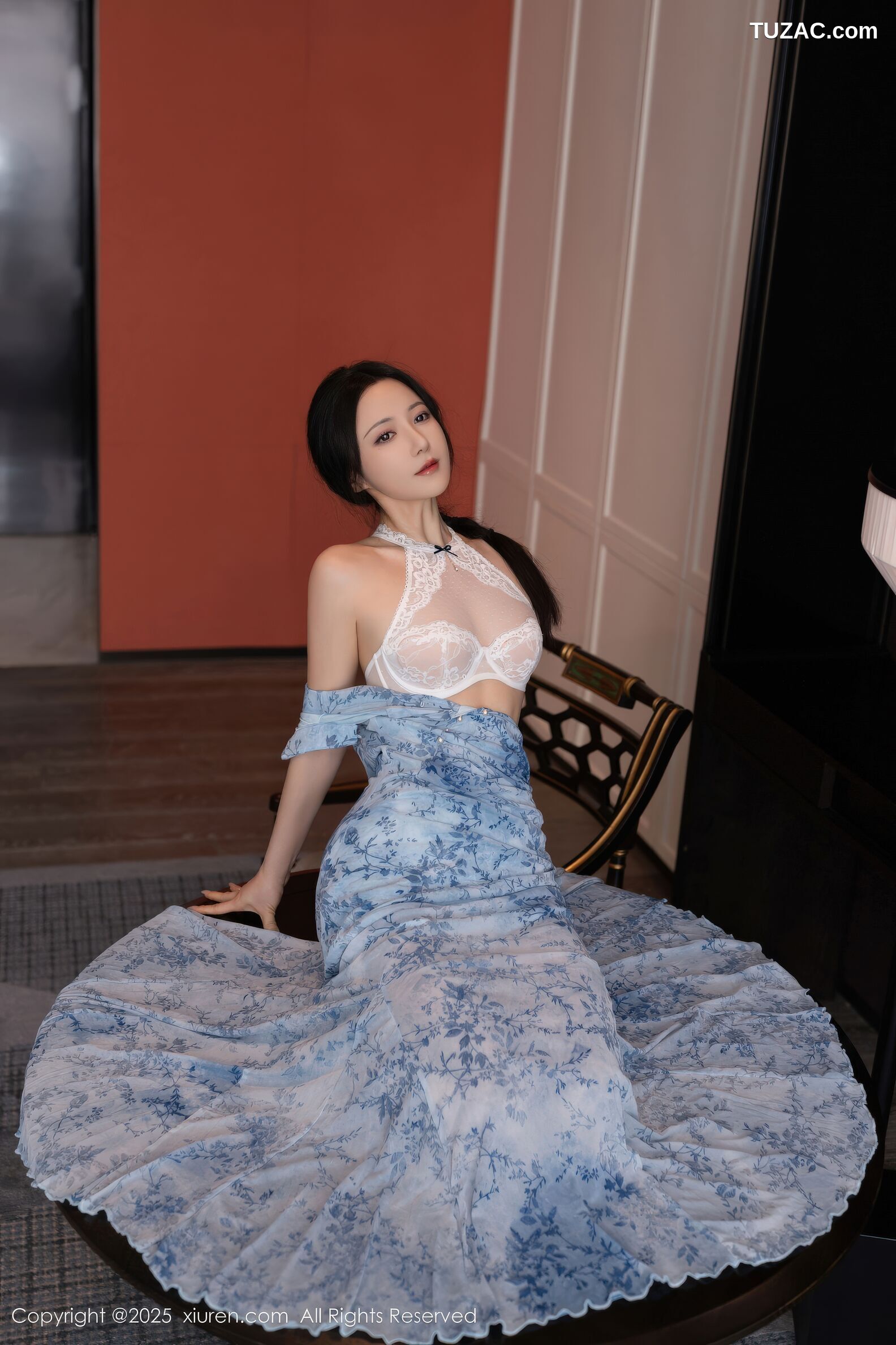 XiuRen秀人网-11133-鱼子酱Fish-青花旗袍白蕾丝内衣-2025.12.19