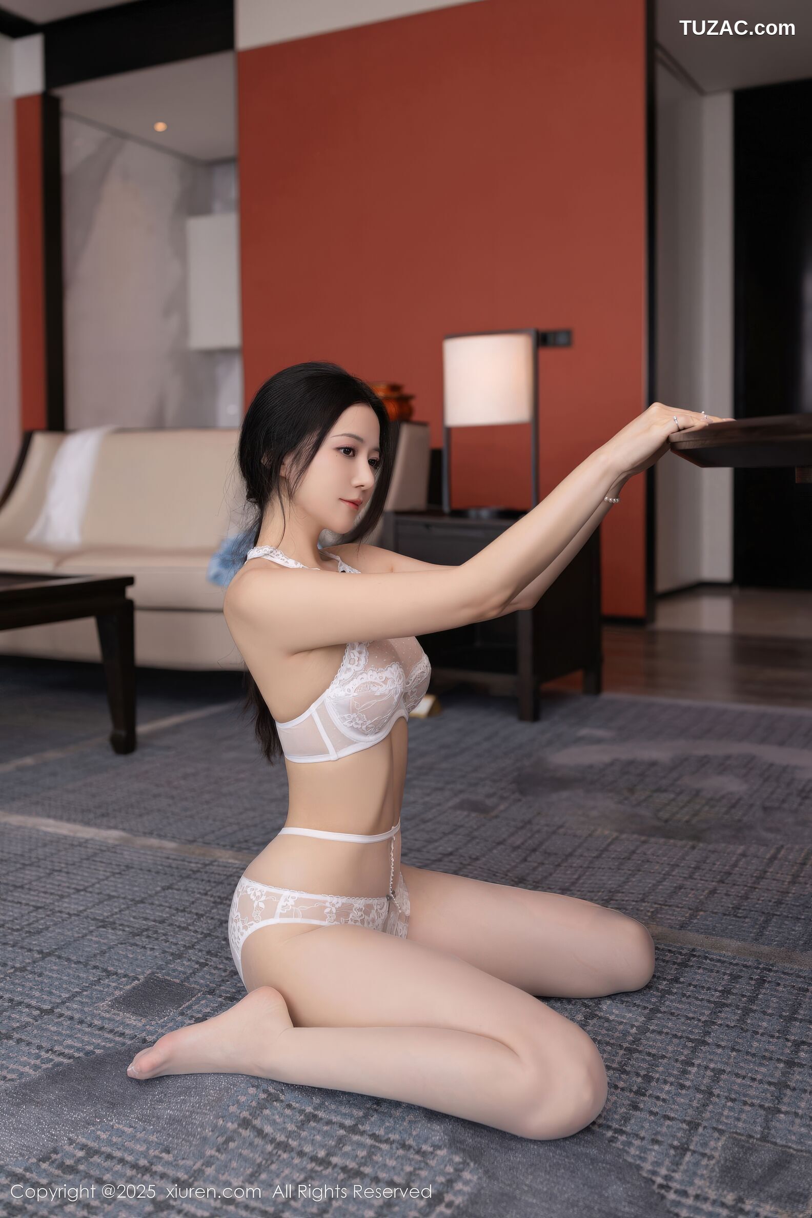 XiuRen秀人网-11133-鱼子酱Fish-青花旗袍白蕾丝内衣-2025.12.19