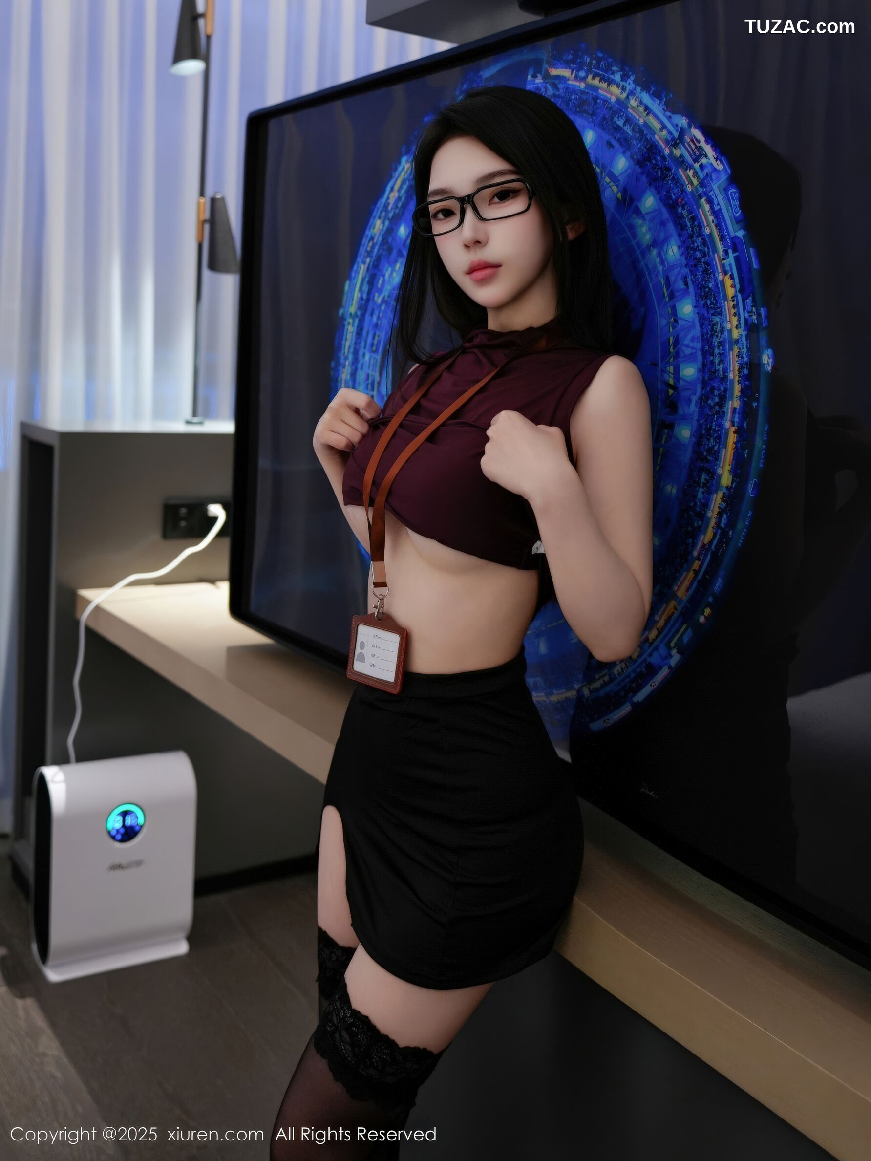 XiuRen秀人网-11135-烧烧小桃-OL酒红色无袖T黑短裙黑丝-2025.12.22