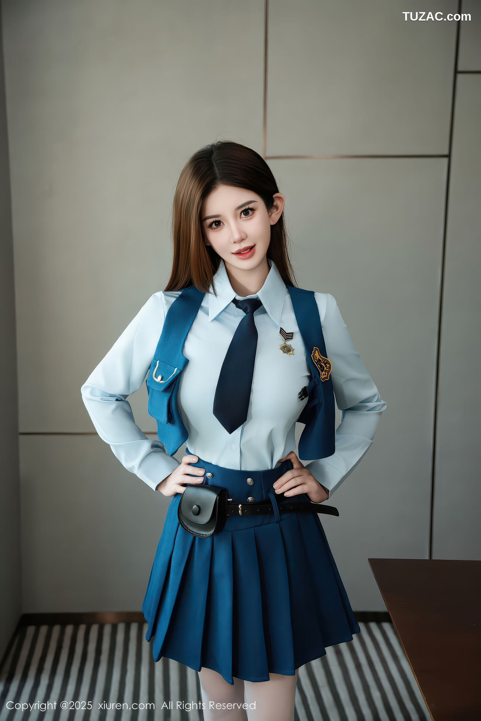 XiuRen秀人网-11141-苏甜橙子-JK制服淡蓝衬衫深蓝绿百褶裙-2025.12.23