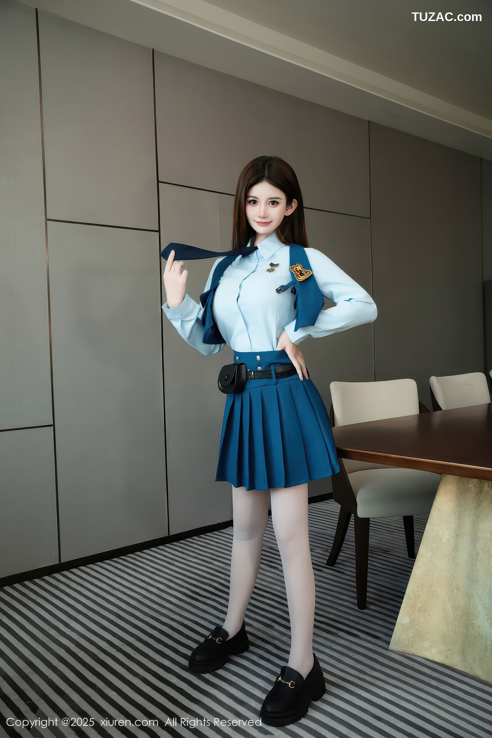 XiuRen秀人网-11141-苏甜橙子-JK制服淡蓝衬衫深蓝绿百褶裙-2025.12.23
