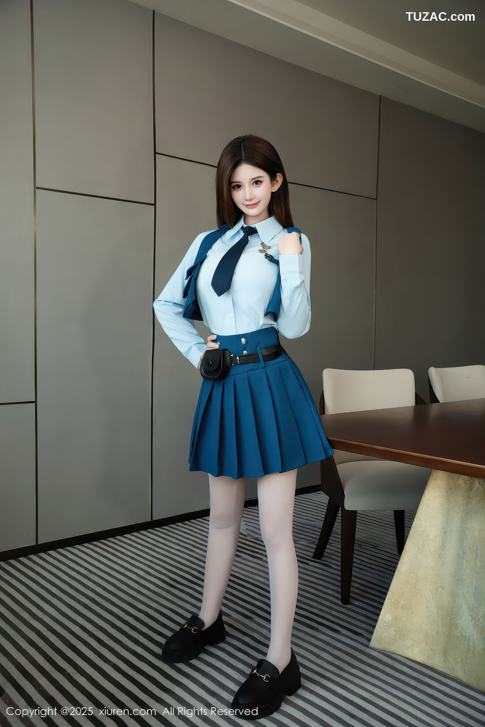 XiuRen秀人网-11141-苏甜橙子-JK制服淡蓝衬衫深蓝绿百褶裙-2025.12.23
