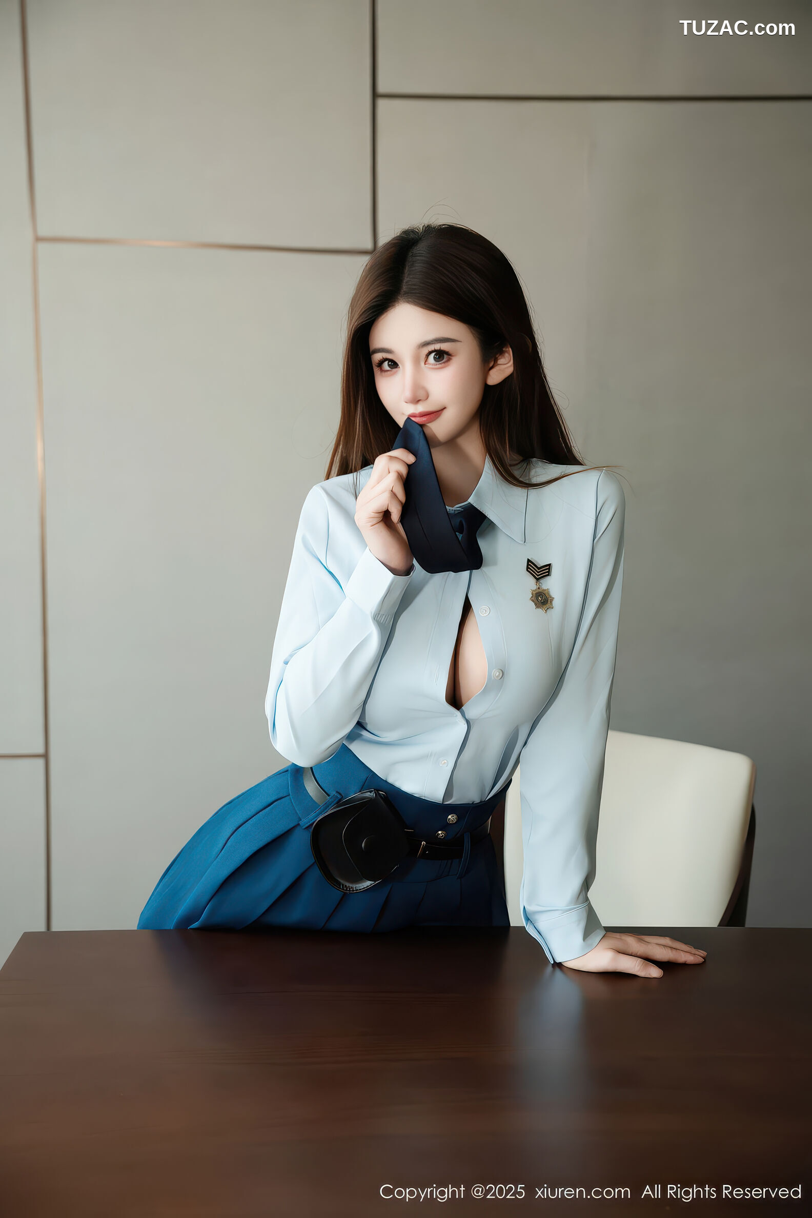 XiuRen秀人网-11141-苏甜橙子-JK制服淡蓝衬衫深蓝绿百褶裙-2025.12.23