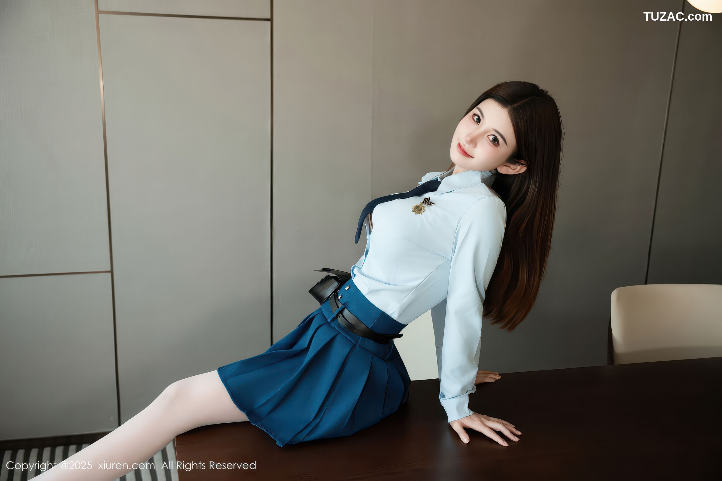 XiuRen秀人网-11141-苏甜橙子-JK制服淡蓝衬衫深蓝绿百褶裙-2025.12.23