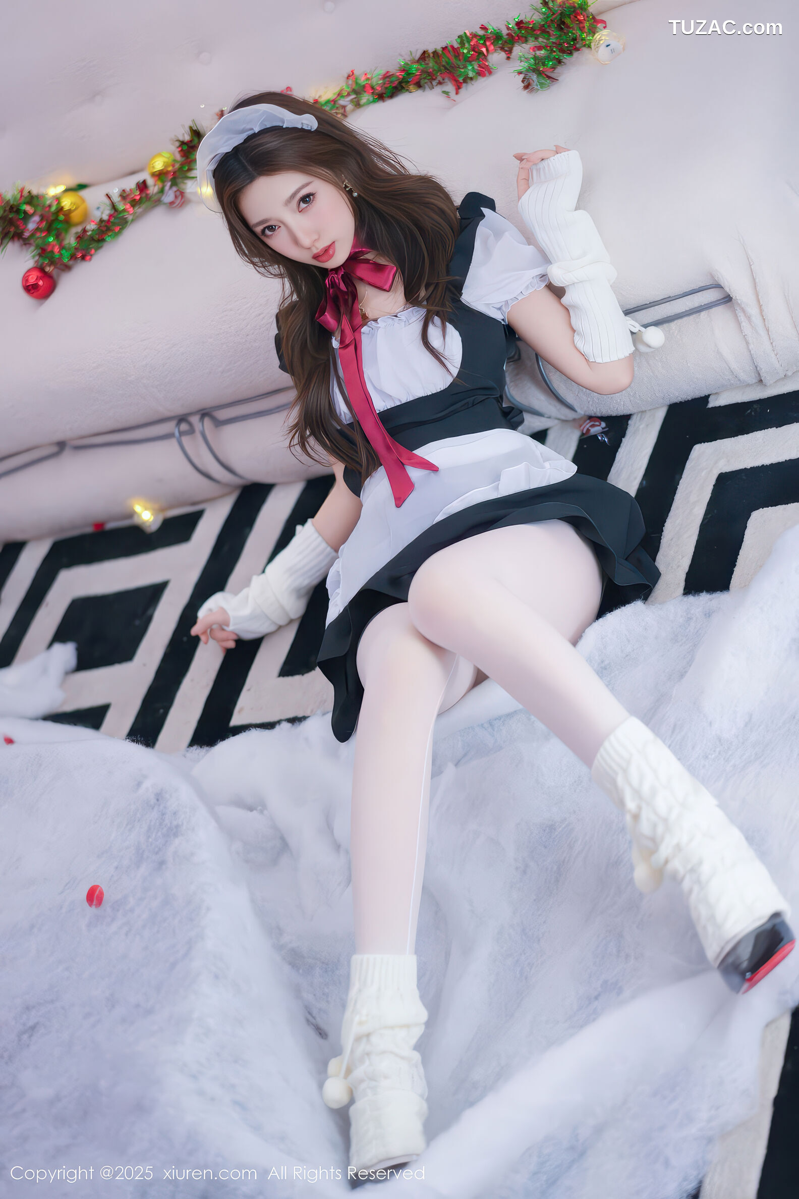 XiuRen秀人网-11152-Twins-桃桃-黑白女仆装-白蕾丝黑兔耳爆乳-2025.12.24