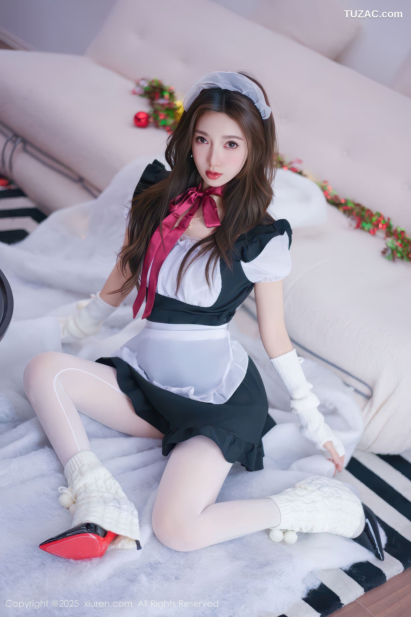 XiuRen秀人网-11152-Twins-桃桃-黑白女仆装-白蕾丝黑兔耳爆乳-2025.12.24