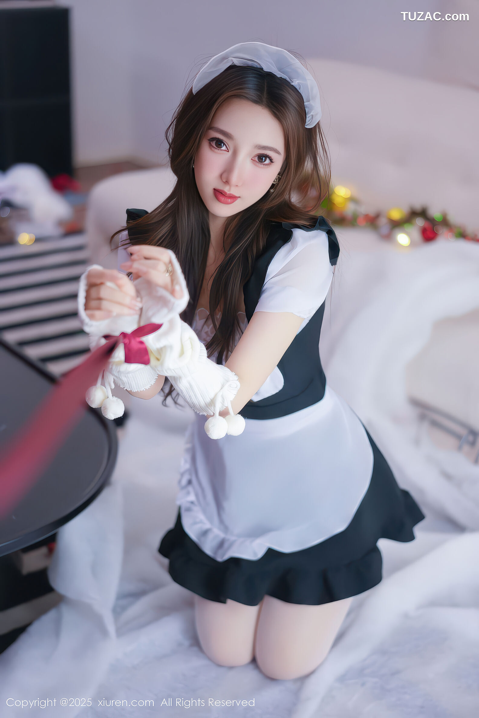 XiuRen秀人网-11152-Twins-桃桃-黑白女仆装-白蕾丝黑兔耳爆乳-2025.12.24