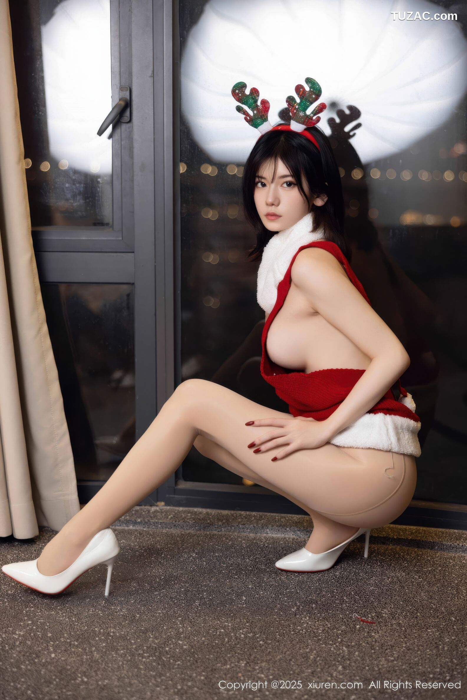 XiuRen秀人网-11158-凌七七-圣诞露背红色毛衣-2025.12.25