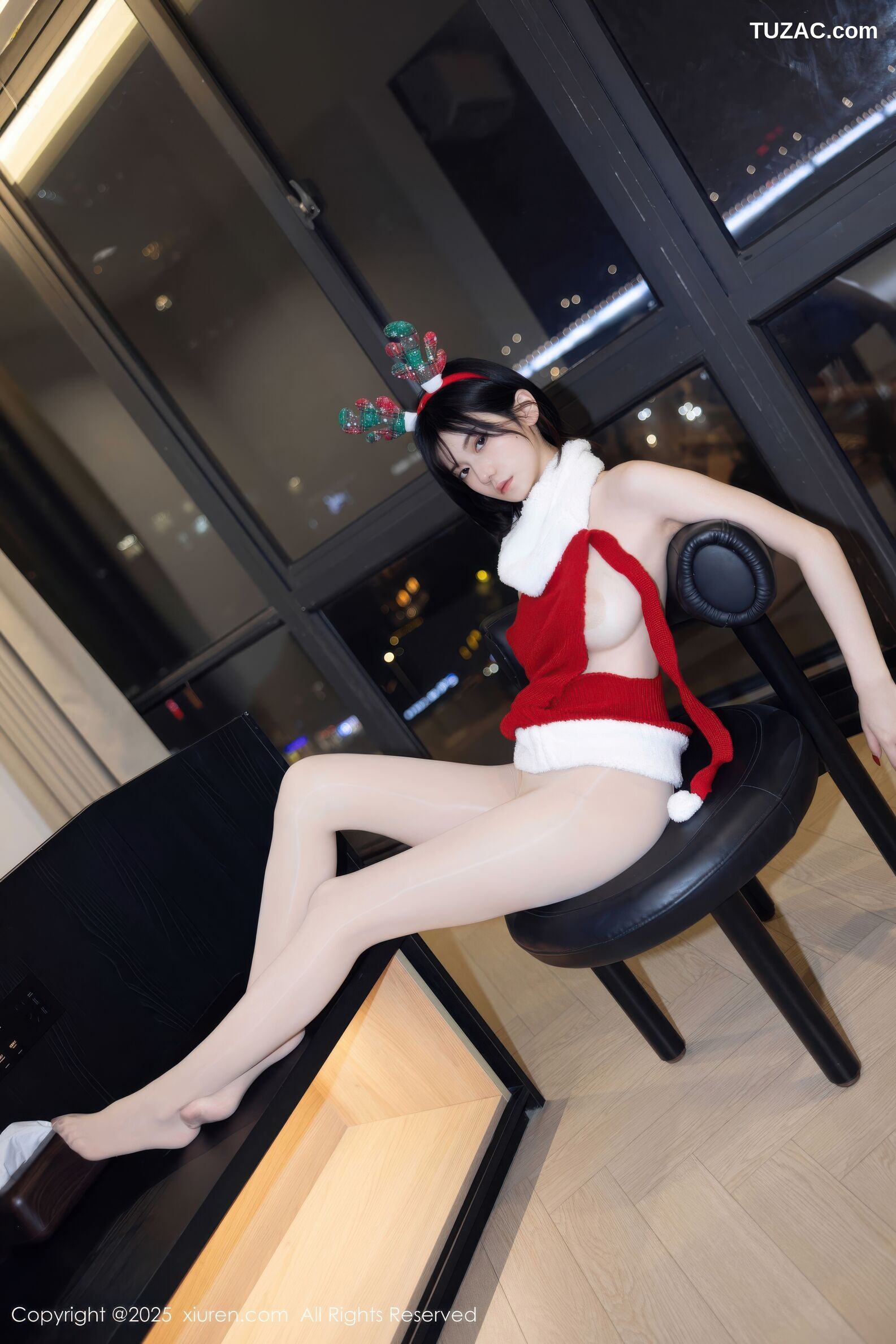 XiuRen秀人网-11158-凌七七-圣诞露背红色毛衣-2025.12.25