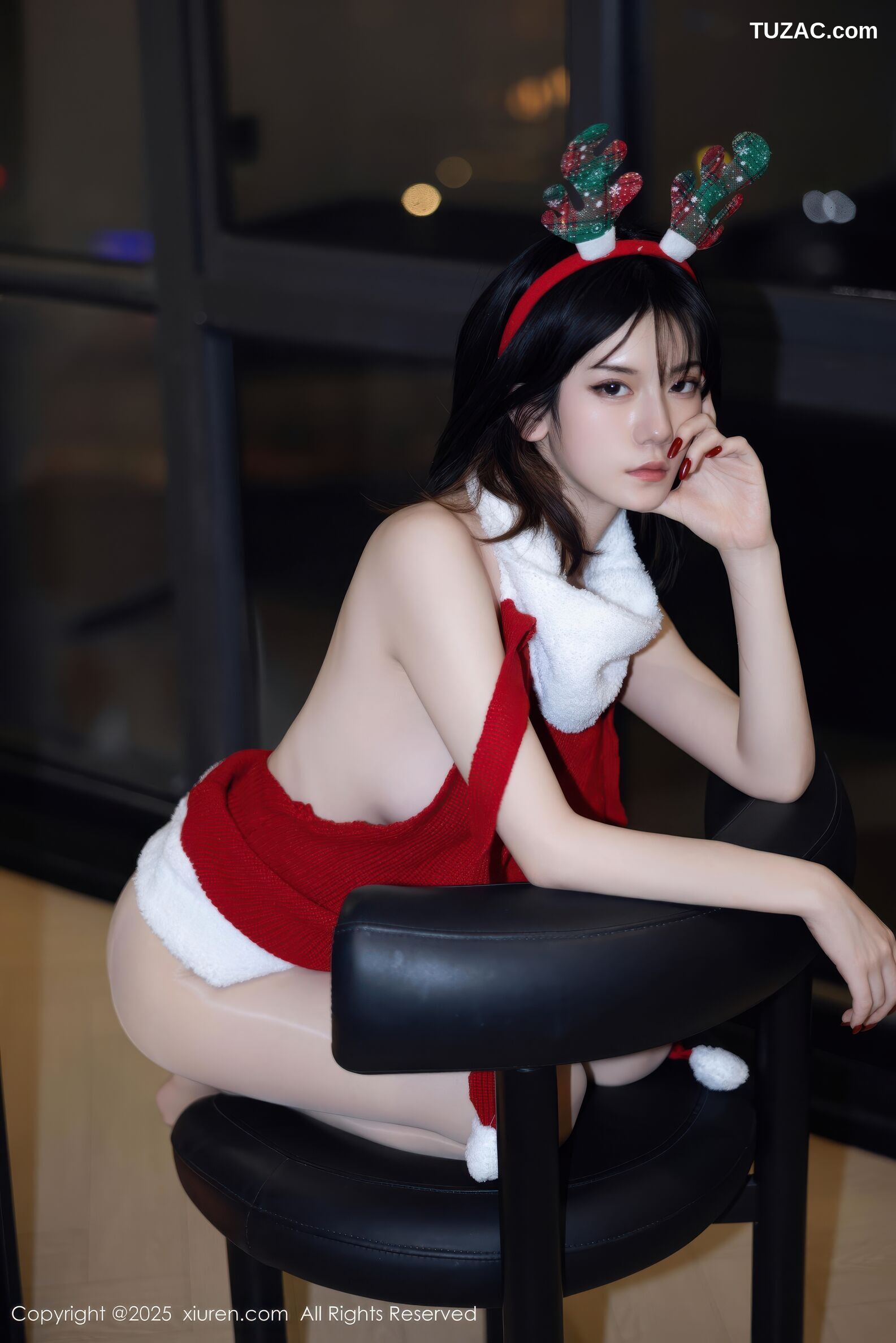 XiuRen秀人网-11158-凌七七-圣诞露背红色毛衣-2025.12.25