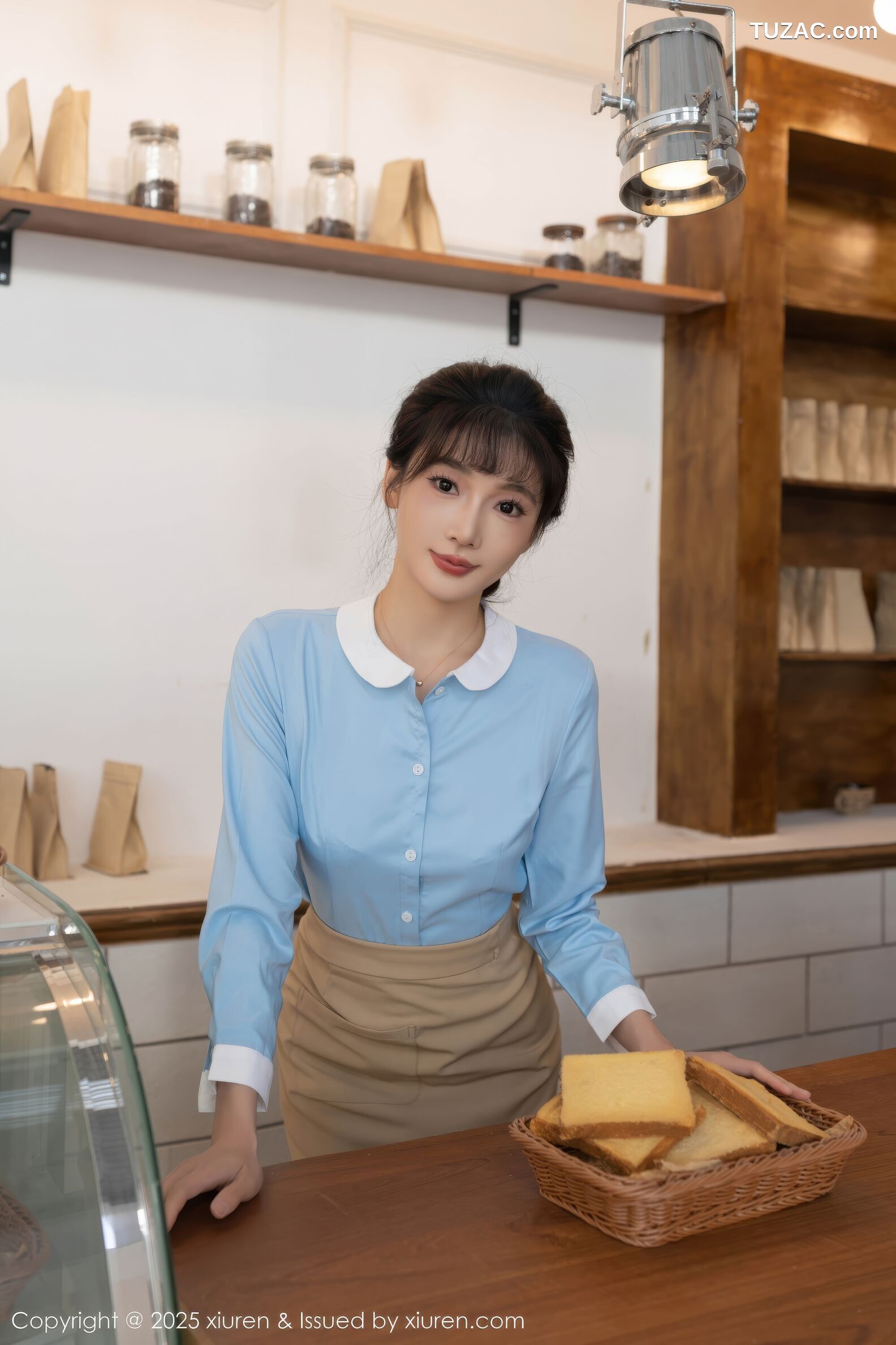 XiuRen秀人网-11159-陆萱萱-蓝杉Barista棕色围裙白色蕾丝肉丝-2025.12.25