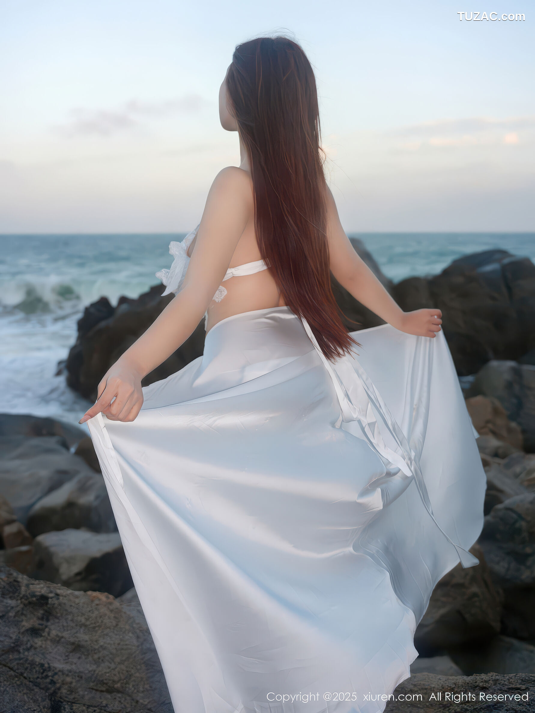 XiuRen秀人网-11164-金允希Yuki-白色泳衣沙滩美女-2025.12.26