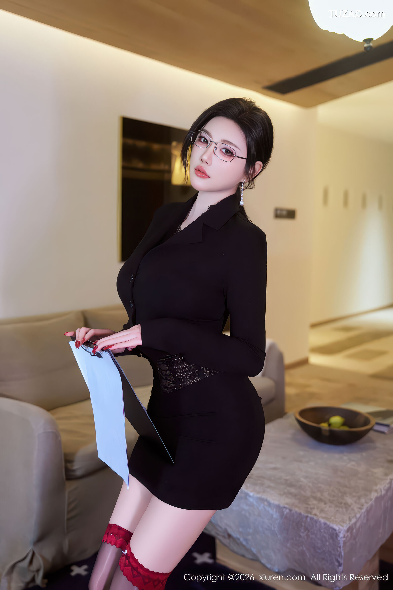 XiuRen秀人网-11230-杨晨晨-OL黑色西服黑丝-2026.01.14