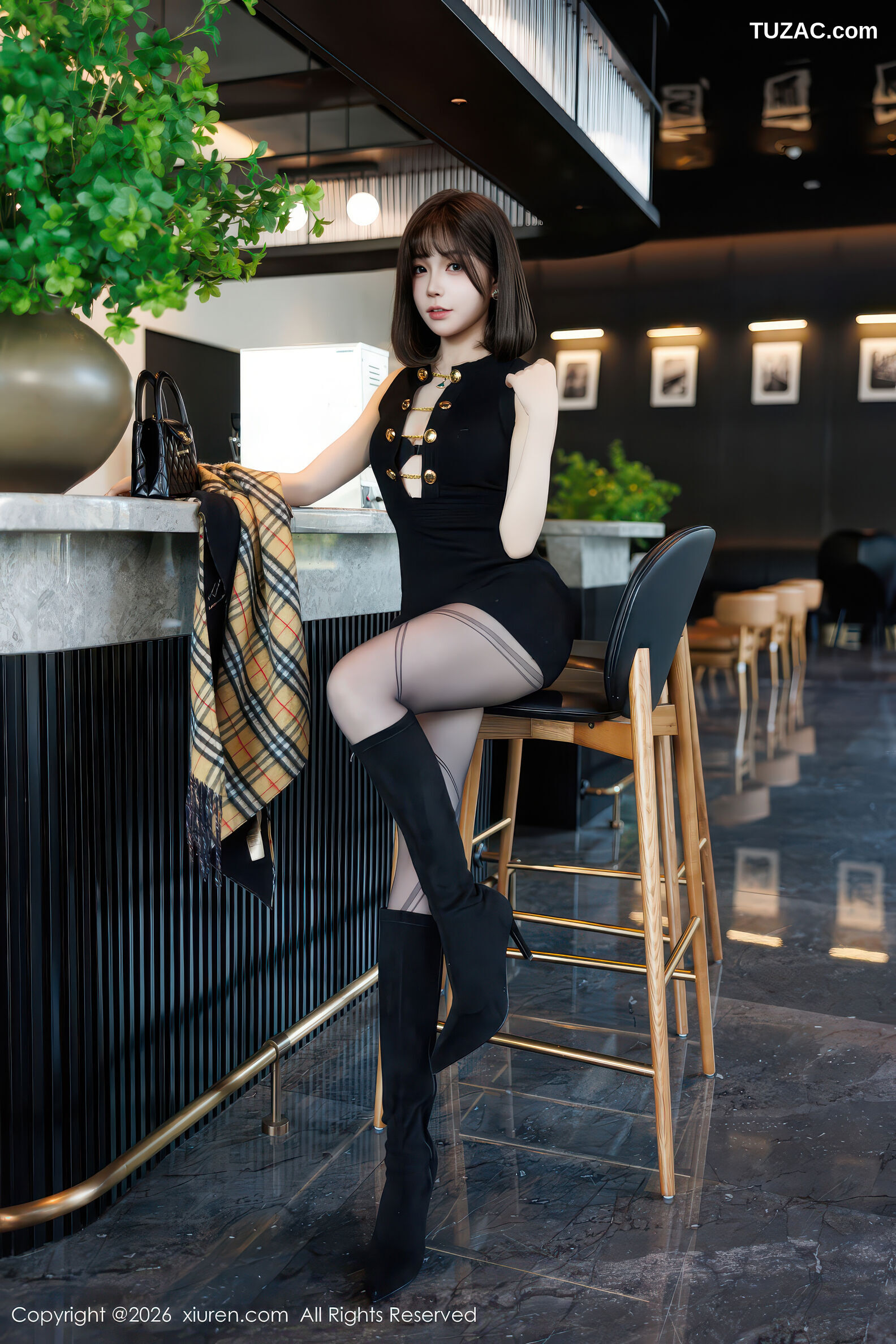 XiuRen秀人网-11252-莉芝荔枝-黑色连衣短裙-红色兔女郎黑丝-2026.01.20