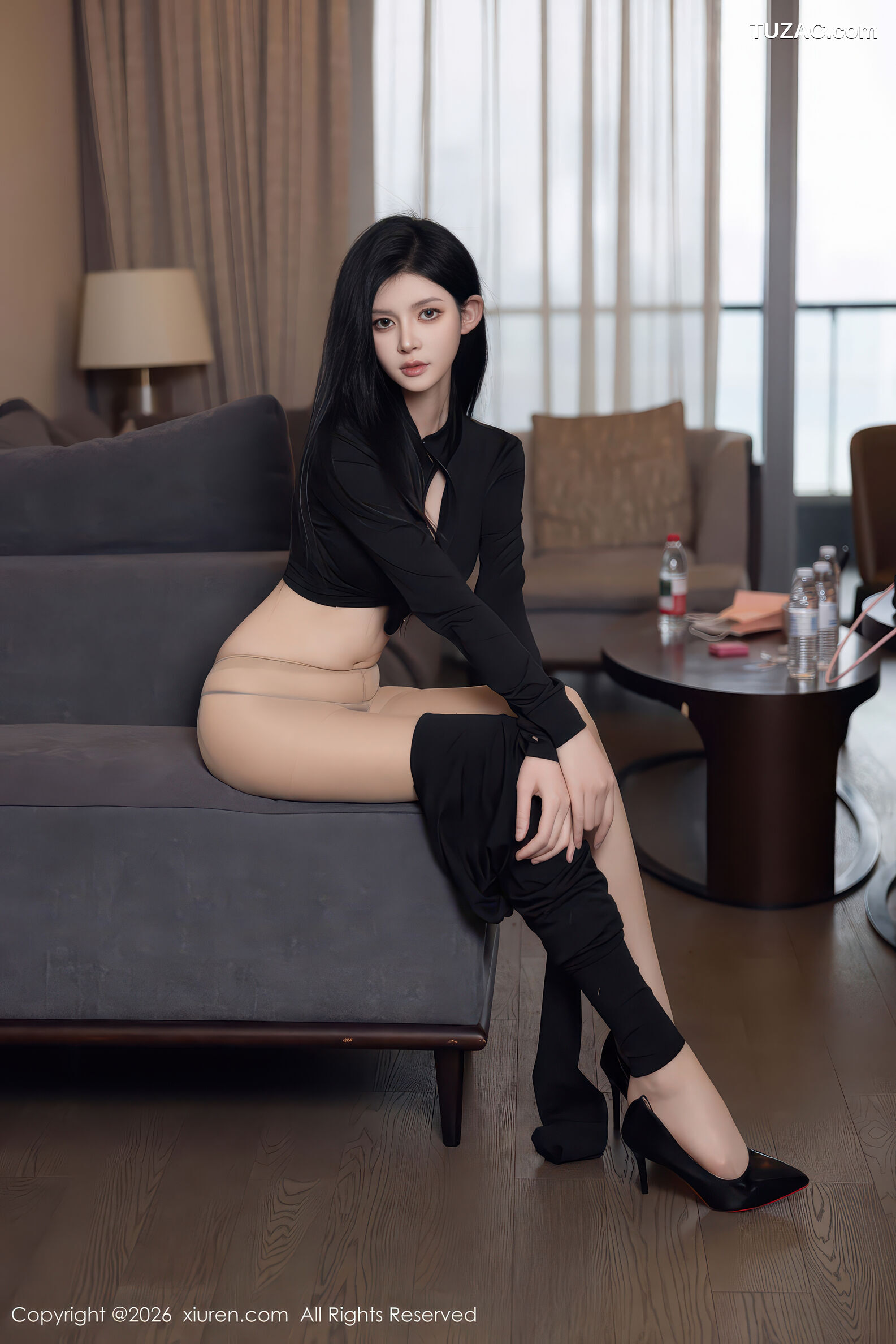 XiuRen秀人网-11283-沈如斯-黑衬衫黑裤肉色丝袜-2026.01.28