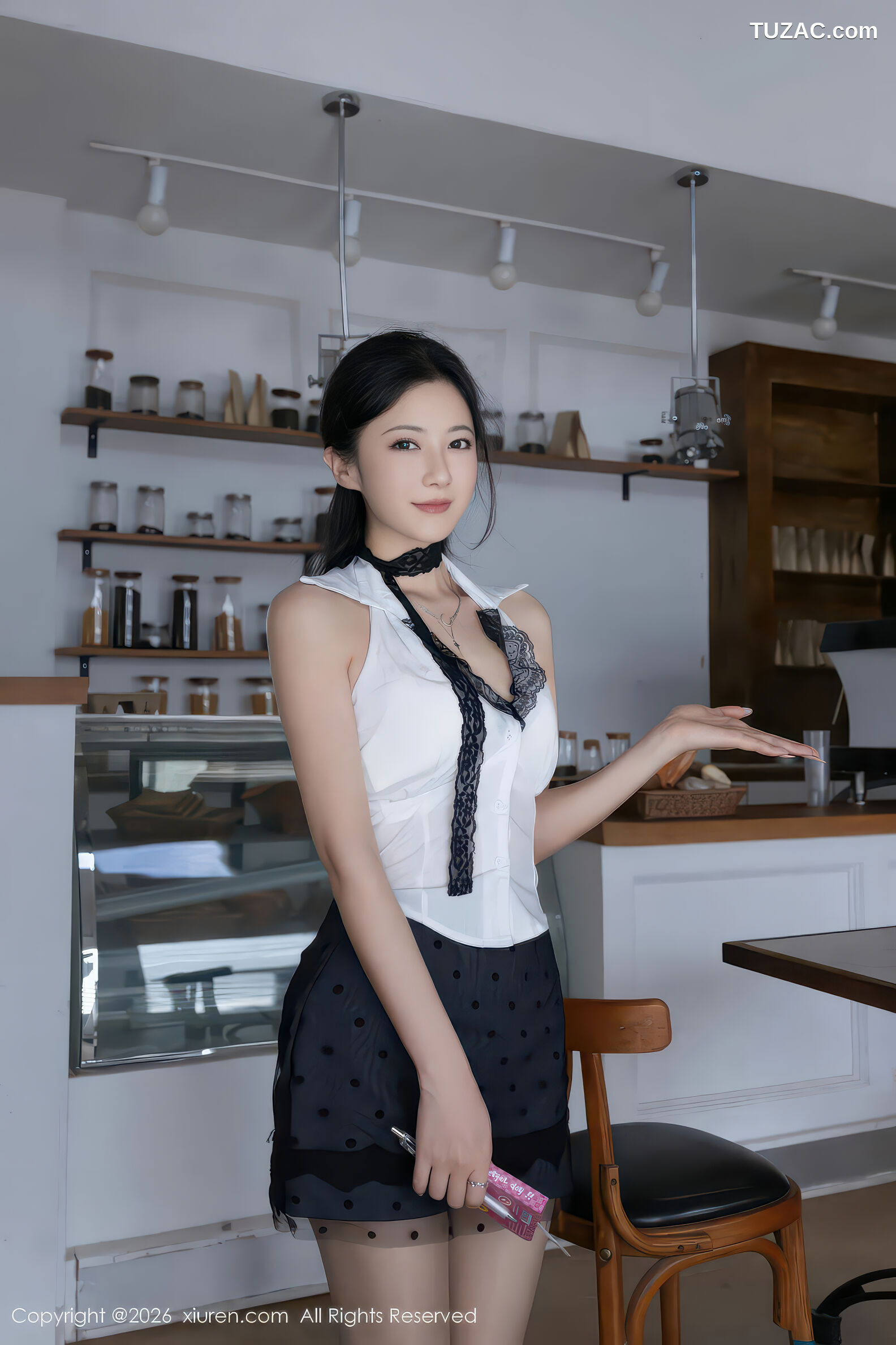 XiuRen秀人网-11304-鱼子酱Fish-咖啡馆美女白衬衫黑短裙-2026.01.30