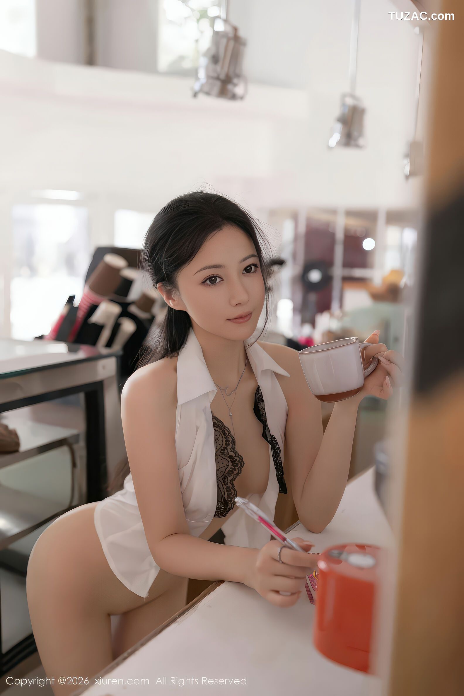 XiuRen秀人网-11304-鱼子酱Fish-咖啡馆美女白衬衫黑短裙-2026.01.30