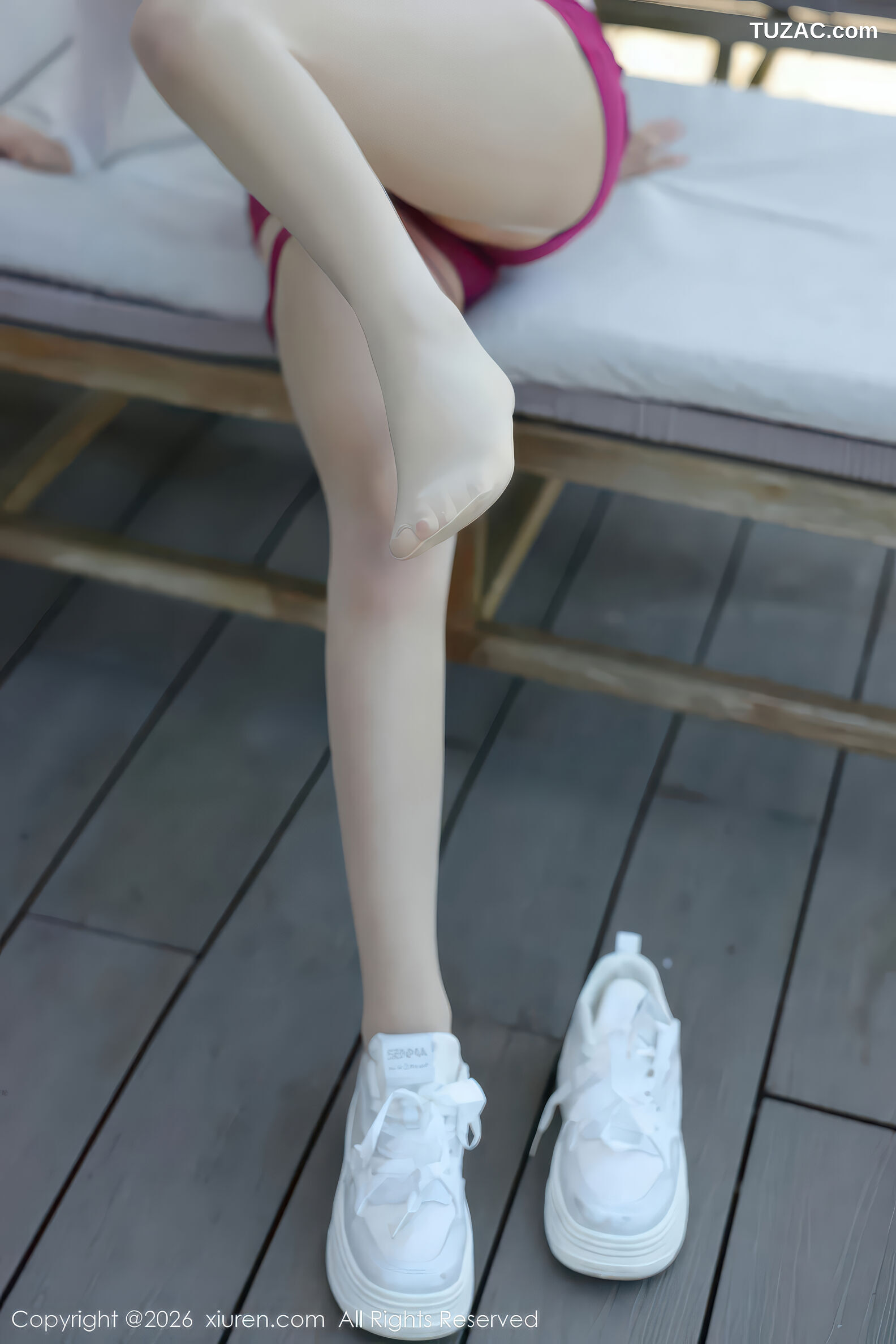 XiuRen秀人网-11305-小肉肉咪-童颜巨乳户外运动短裤白衫淡粉内衣-2026.01.30