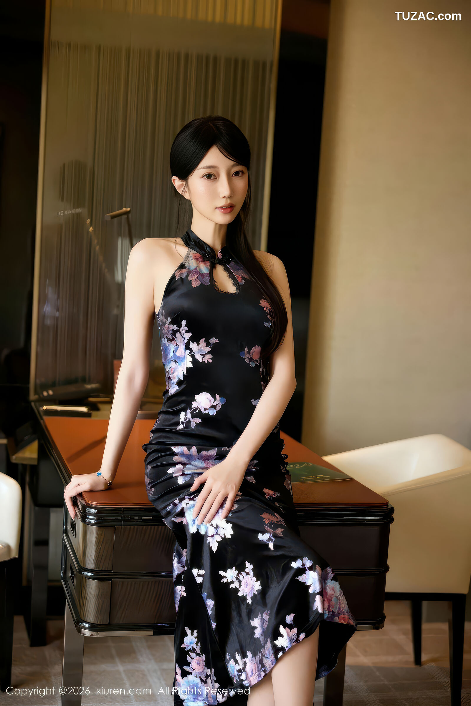 XiuRen秀人网-11308-玥儿玥er-黑色印花旗袍美腿-2026.02.02