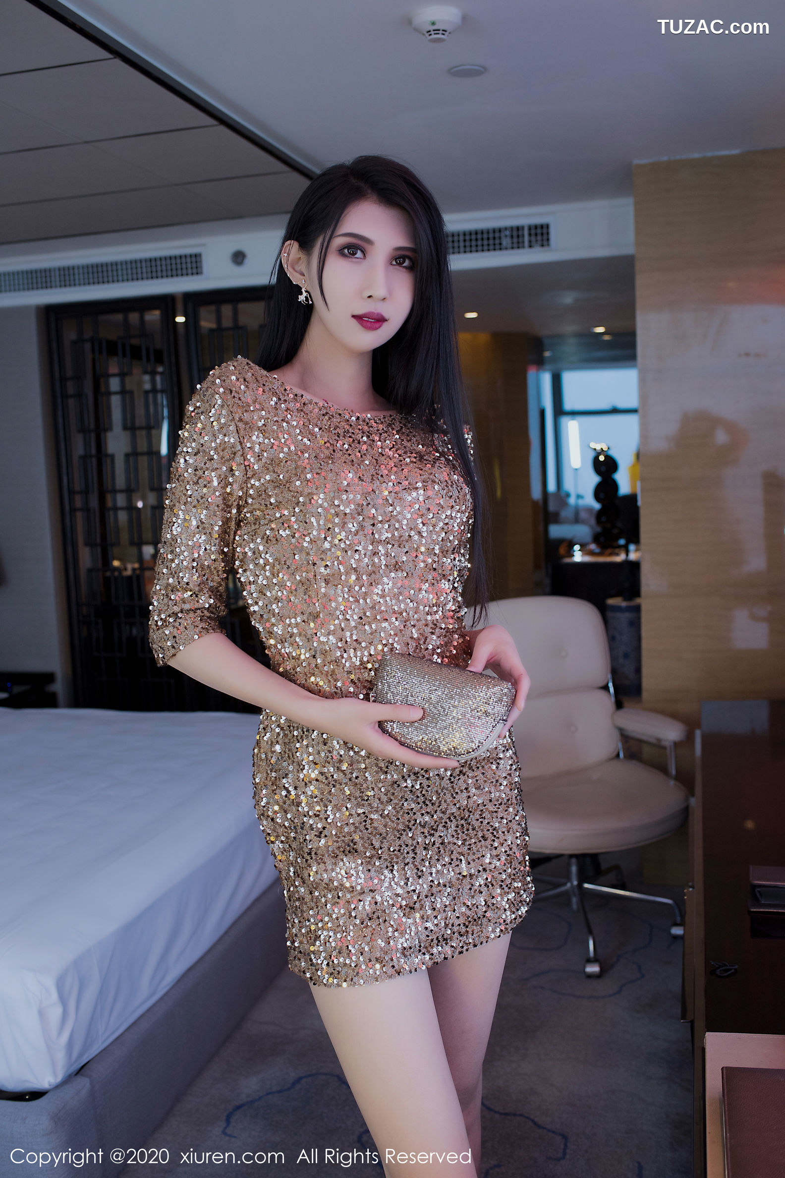 XiuRen秀人网-2061-葛征-《无敌修长美腿控》-2020.03.16