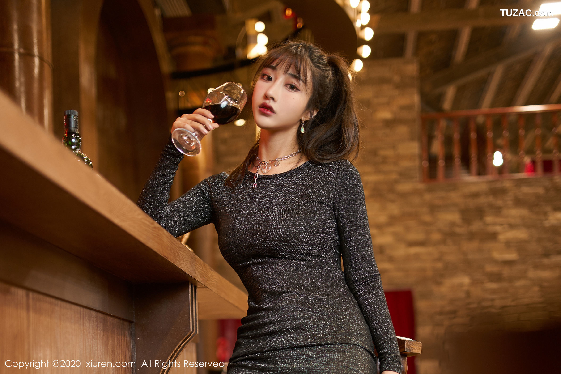 XiuRen秀人网-2085-Betty林子欣-《酒吧主题》-2020.03.20