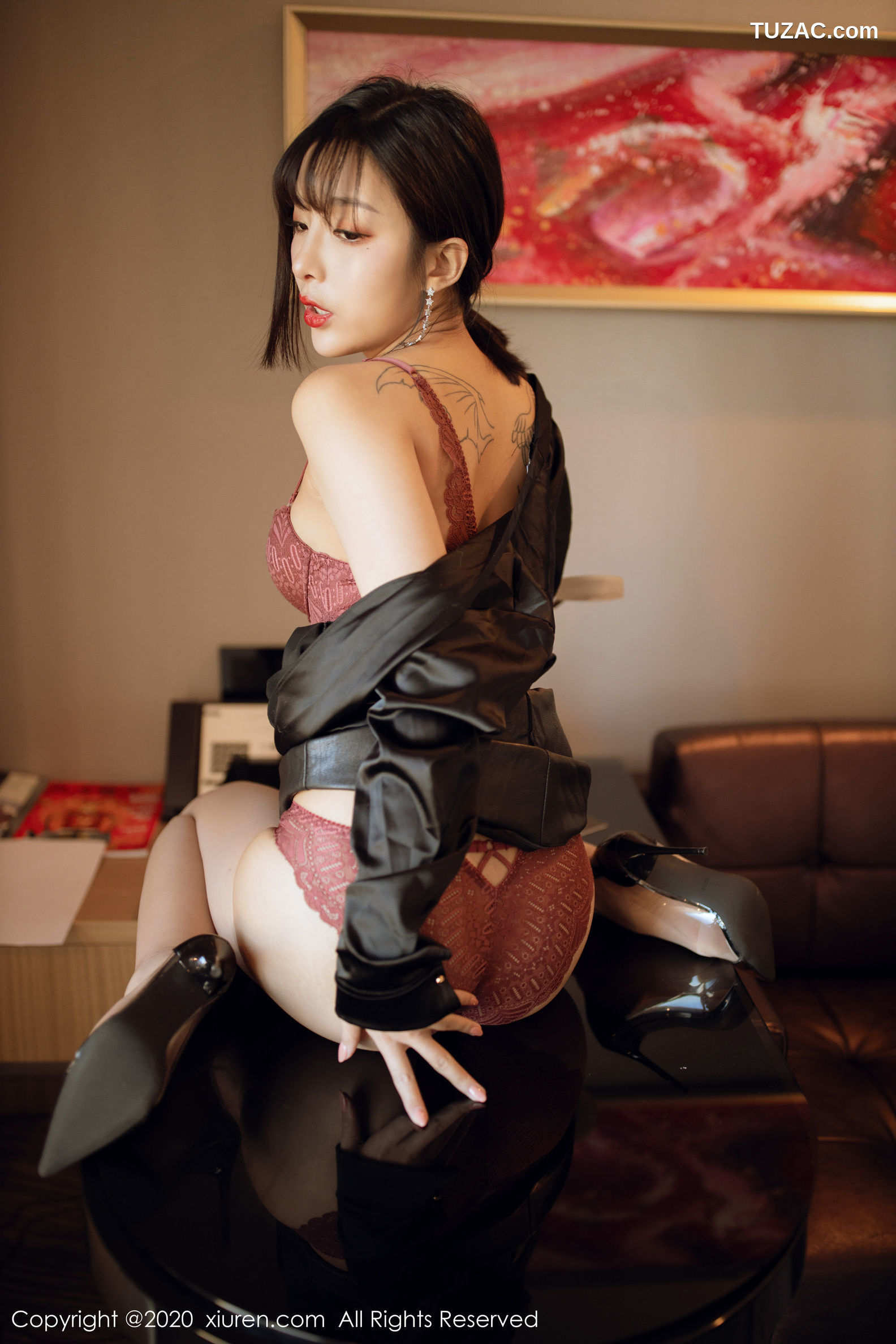 XiuRen秀人网-2094-陈小喵-《黑皮短裙的女秘书》-2020.03.24