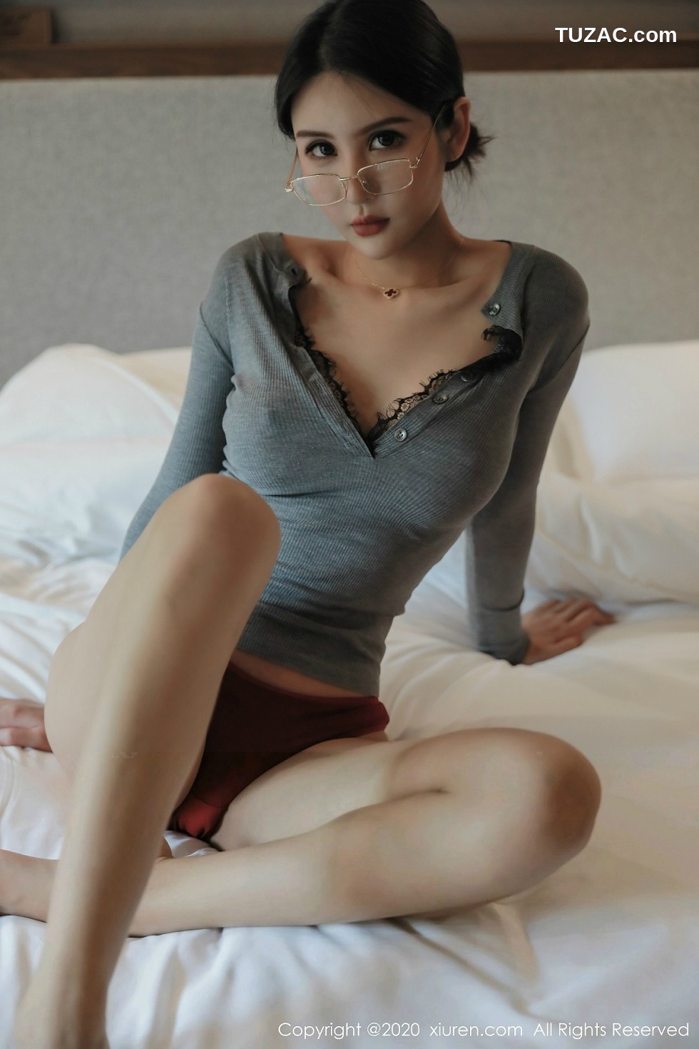 XiuRen秀人网-2098-顾奈奈-《制服-OL-丝袜-性感各种元素》-2020.03.25