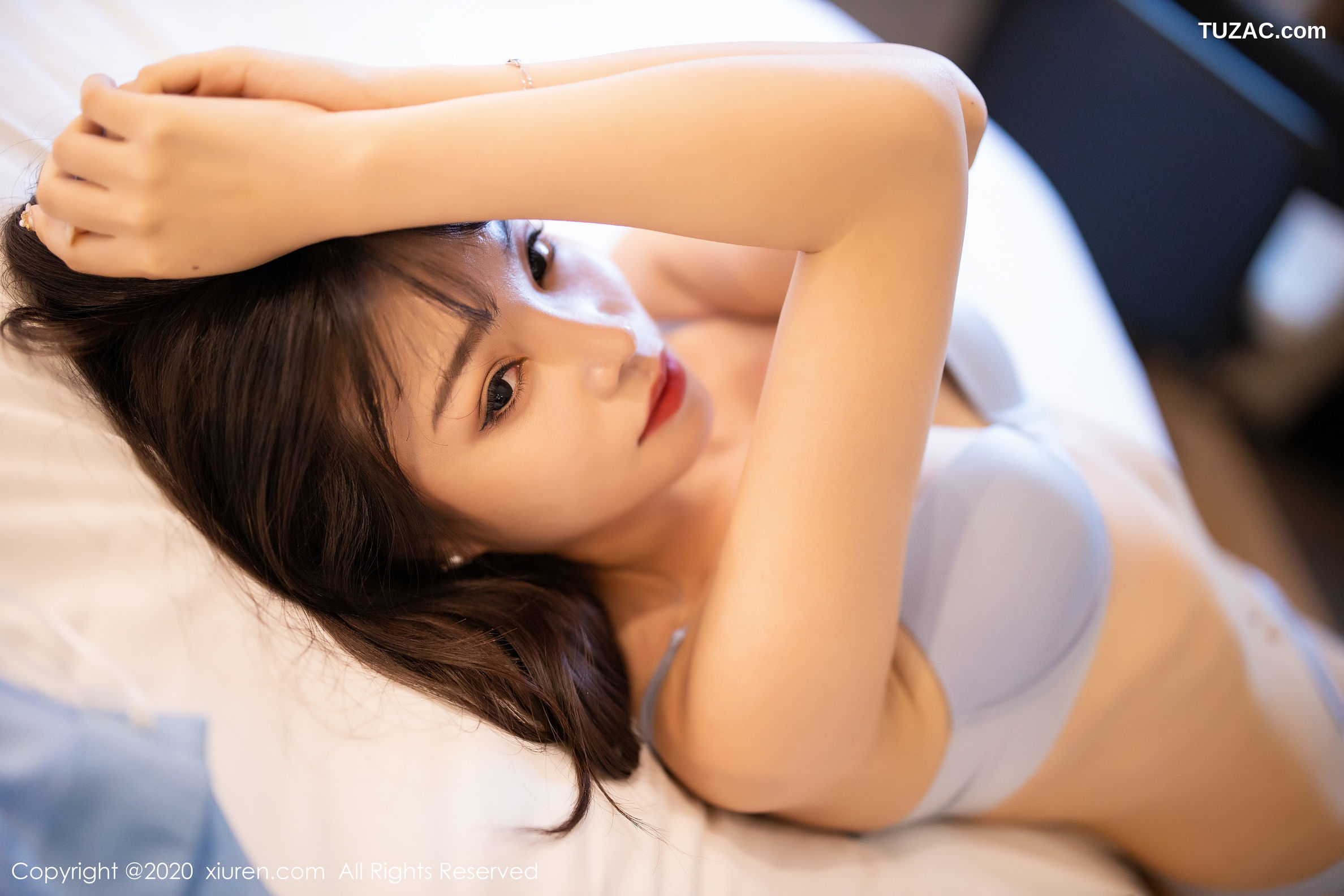 XiuRen秀人网-2107-芝芝-《藏不住的娇躯》-2020.03.27