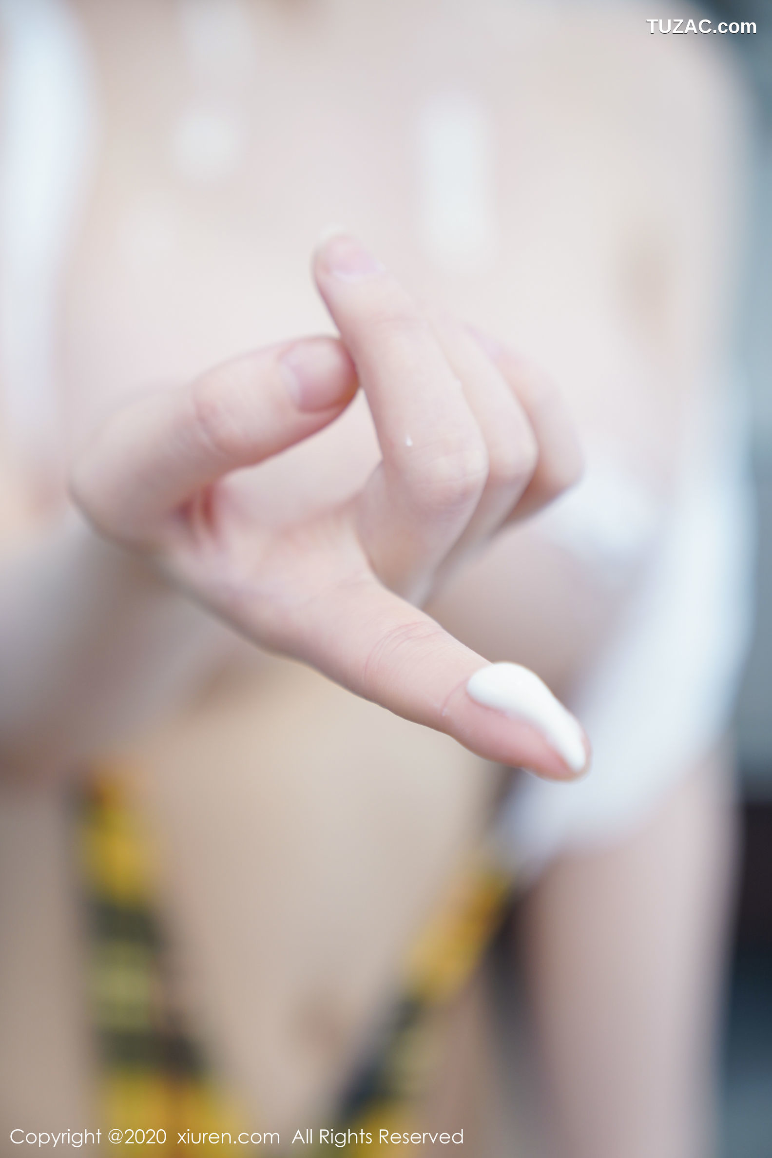 XiuRen秀人网-2115-Uu酱-《身材巨好的娇滴滴妹子》-2020.03.31