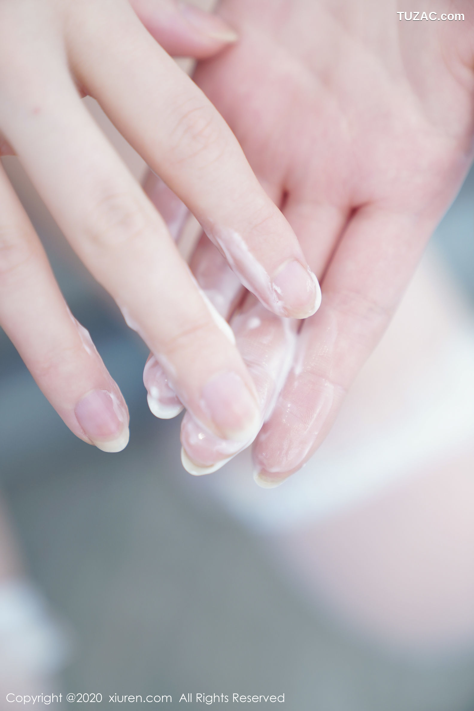 XiuRen秀人网-2115-Uu酱-《身材巨好的娇滴滴妹子》-2020.03.31