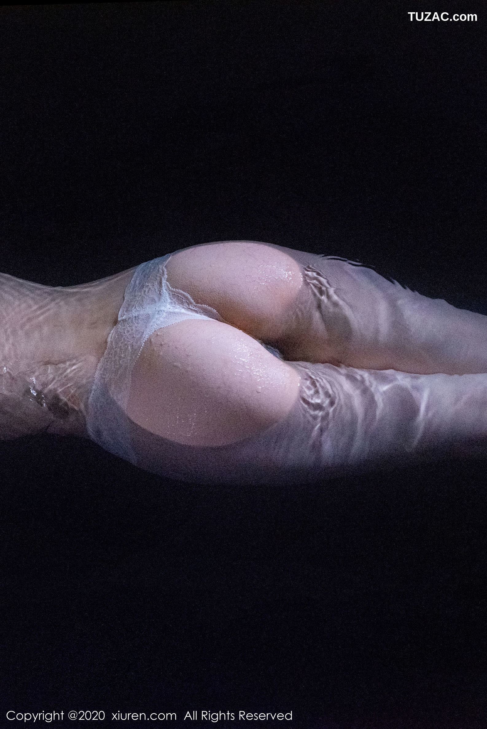 XiuRen秀人网-2116-沈梦瑶-《温泉尤物》-2020.03.31