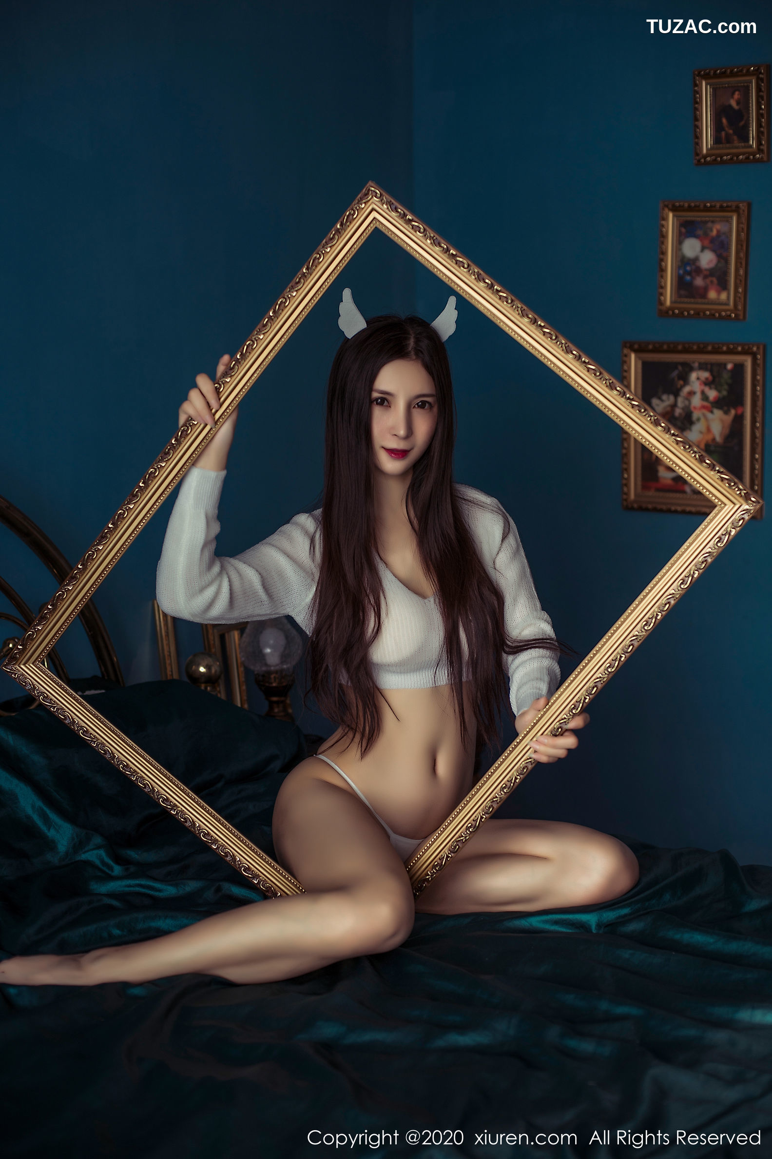 XiuRen秀人网-2120-小蛮妖-《真空裙-圣诞长腿-毛衣猫女》-2020.04.01