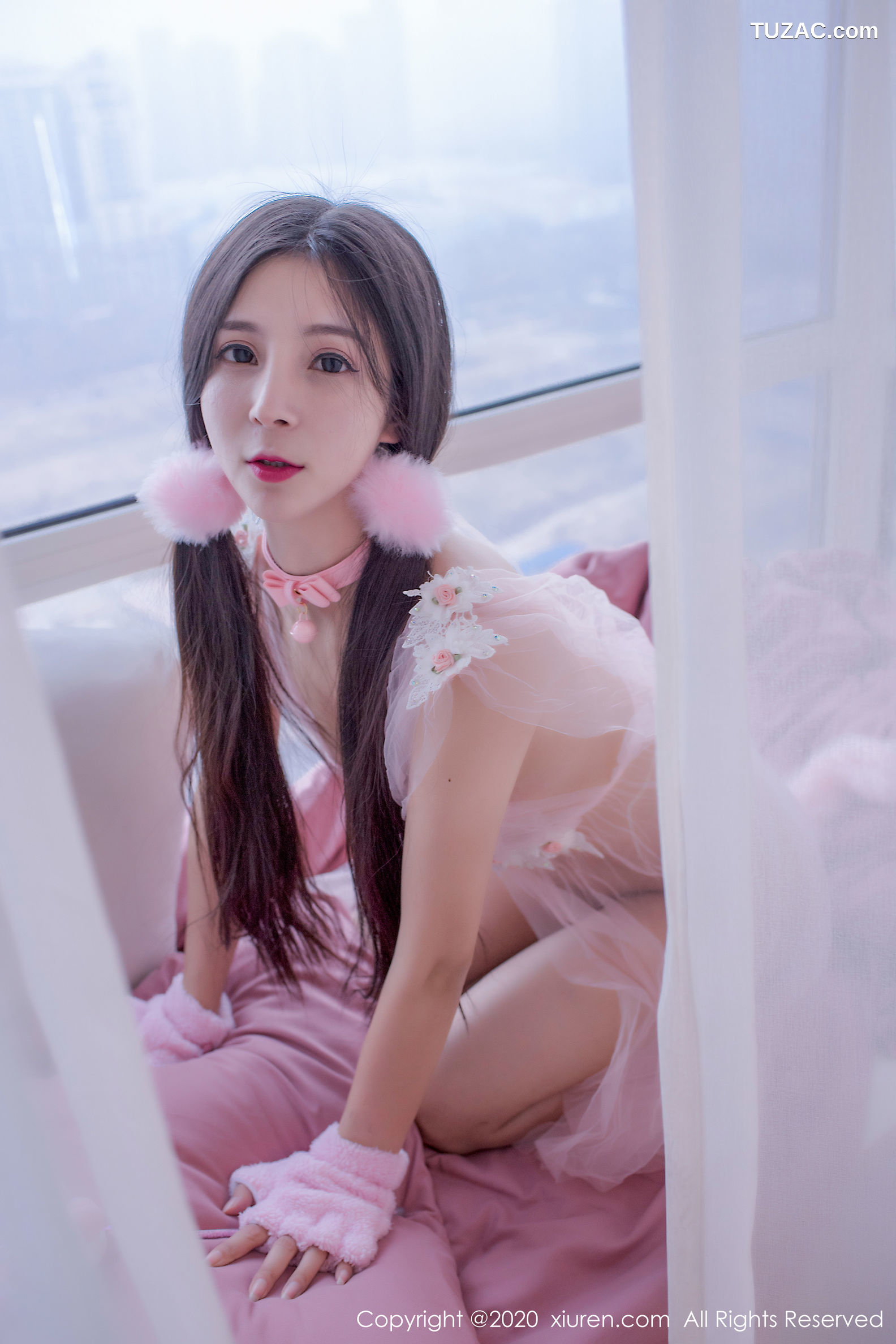 XiuRen秀人网-2120-小蛮妖-《真空裙-圣诞长腿-毛衣猫女》-2020.04.01