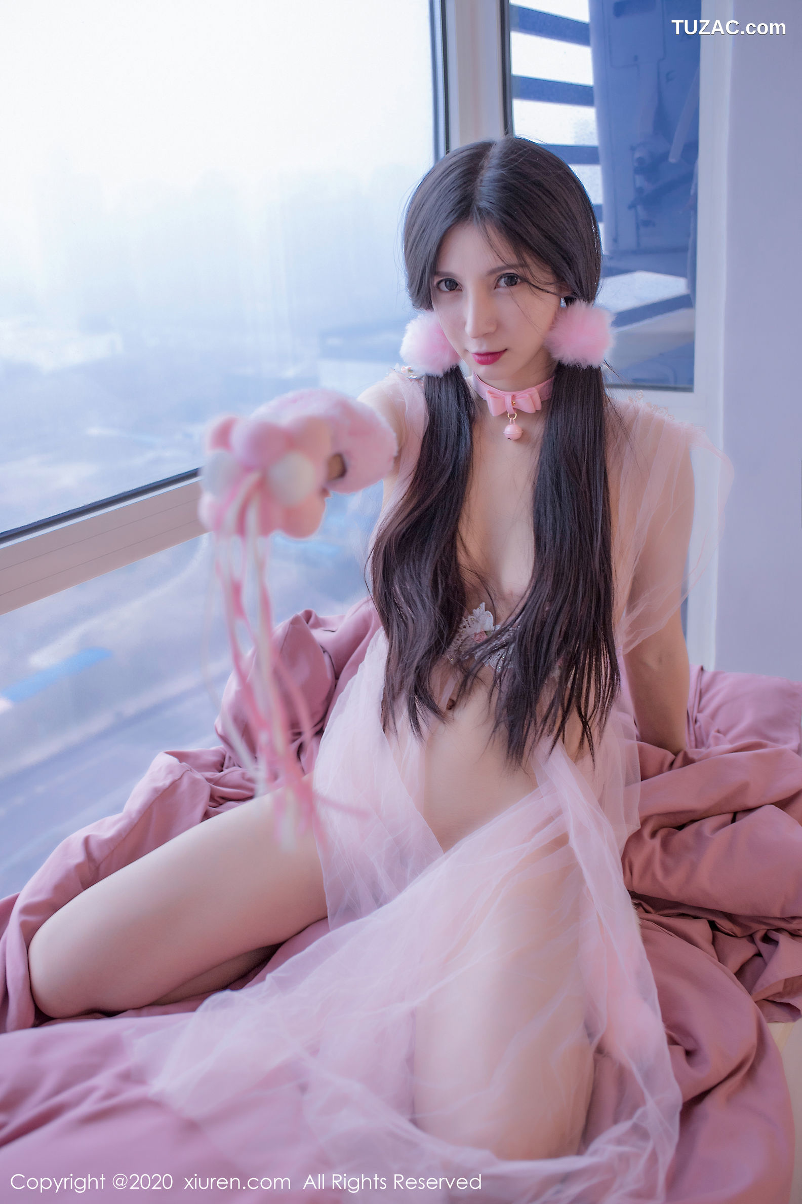 XiuRen秀人网-2120-小蛮妖-《真空裙-圣诞长腿-毛衣猫女》-2020.04.01